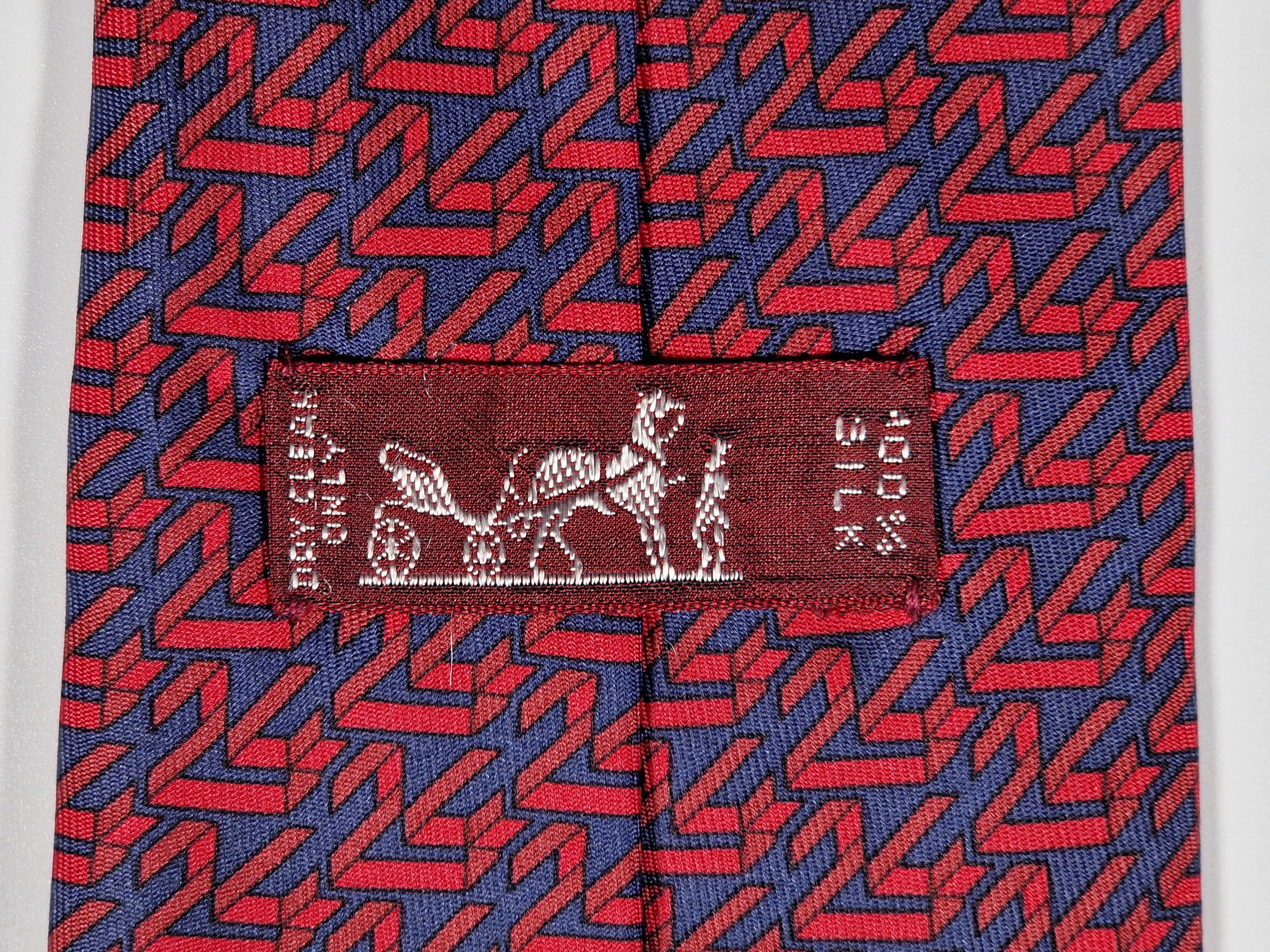 Hermés 7263 MA "Le Mans" Tie blue and red