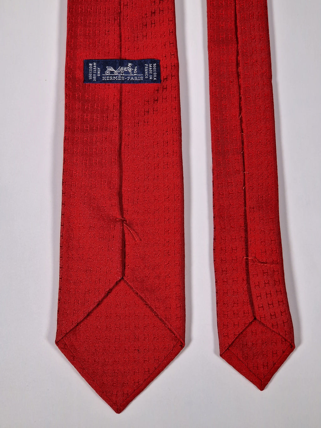 Hermès silk tie red jaquard Facconee Hermès No Code