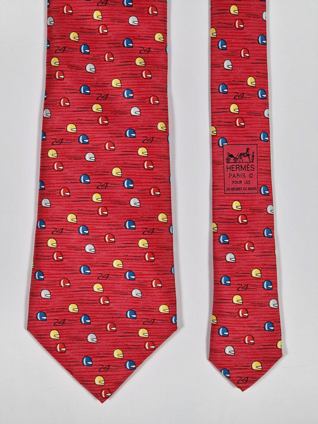 005057 Hermés 5057 PA "Le Mans" tie