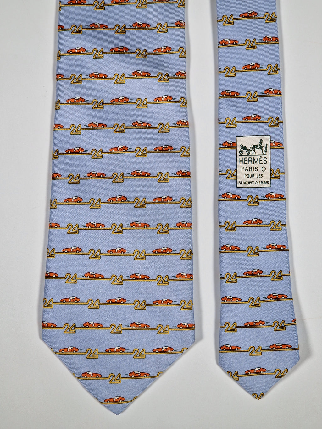 005130 Hermés 5130 HA "Le Mans" tie