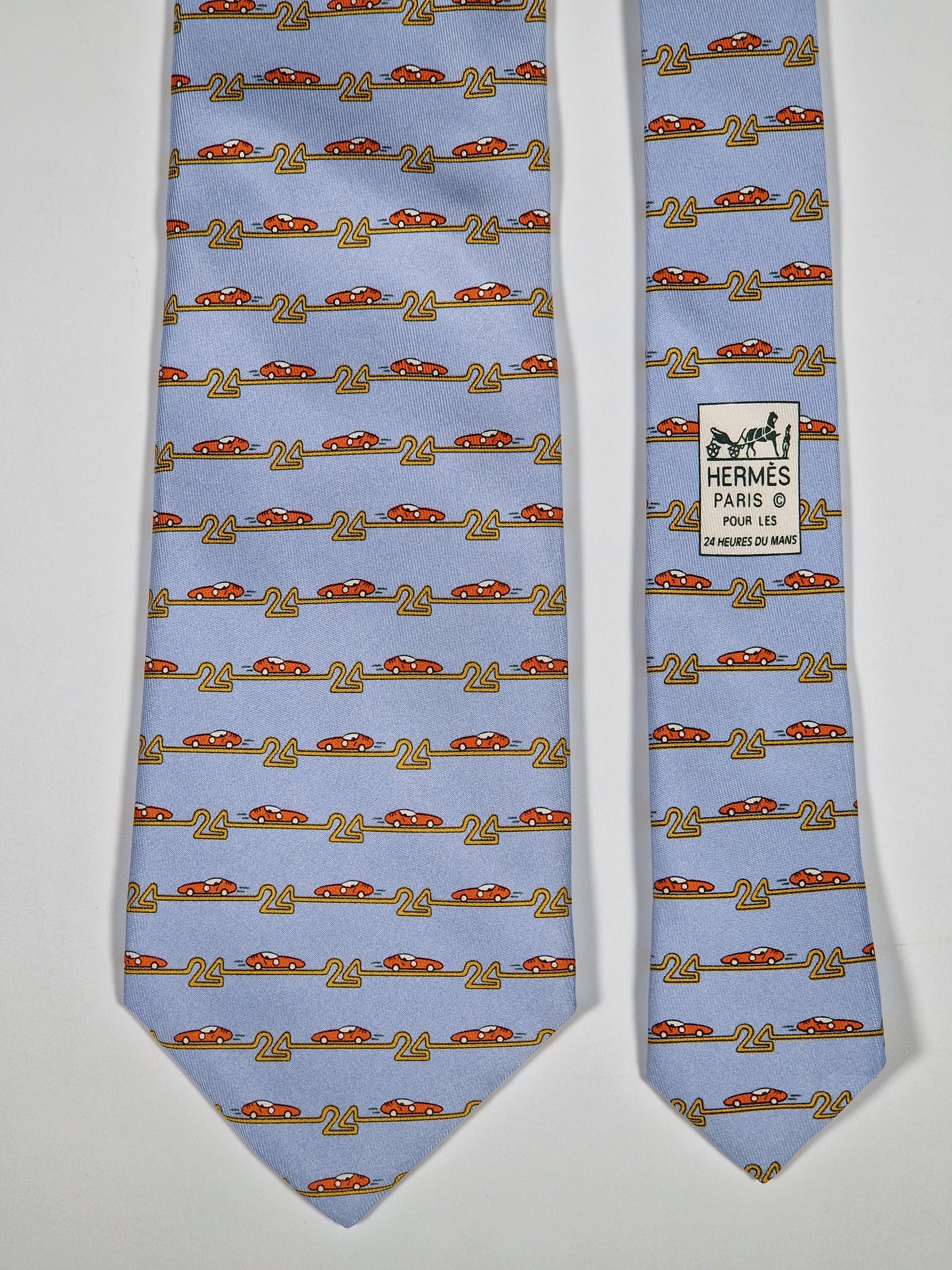 005130 Hermés 5130 HA "Le Mans" tie