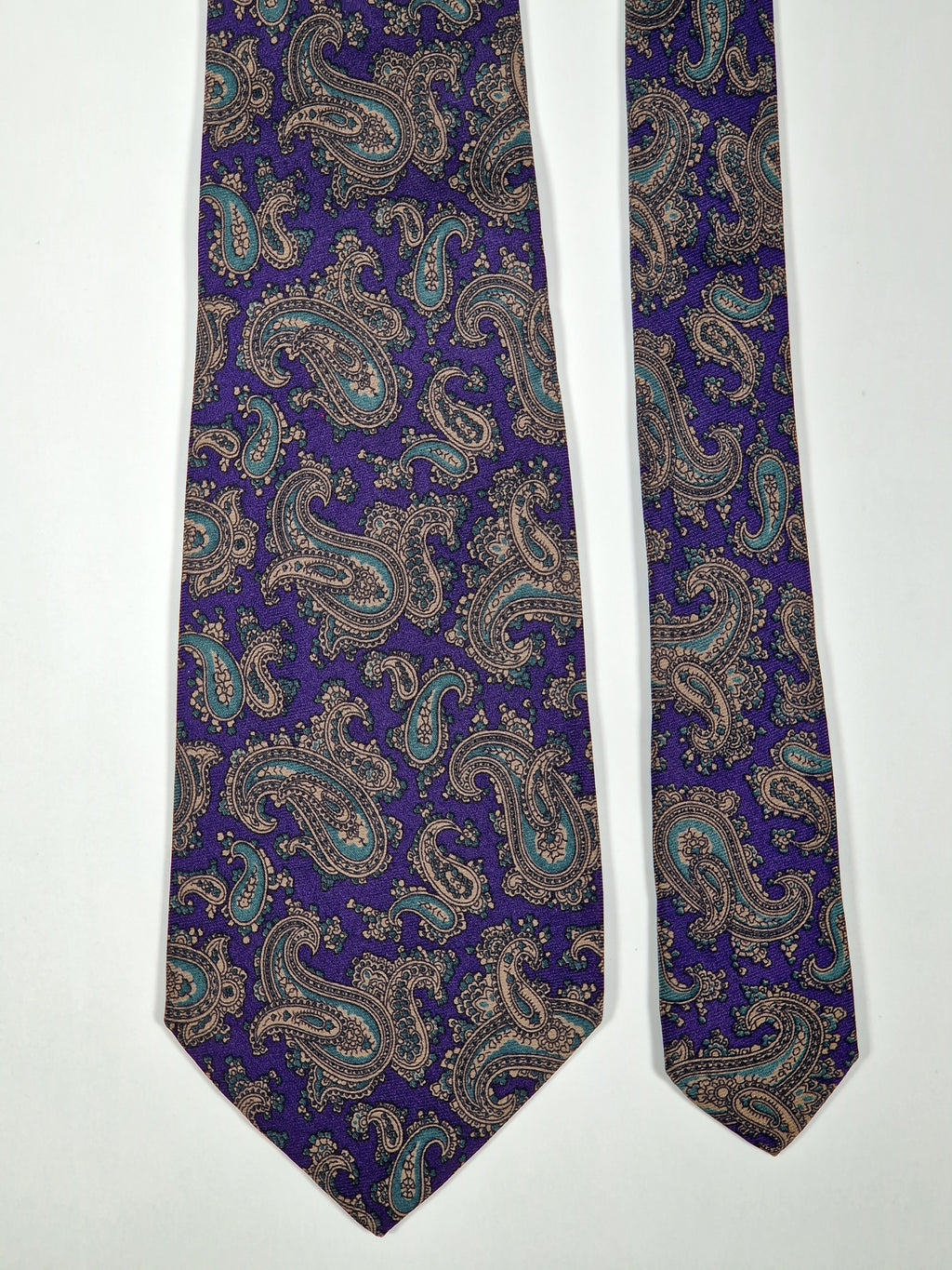 Salvatore Ferragamo tie