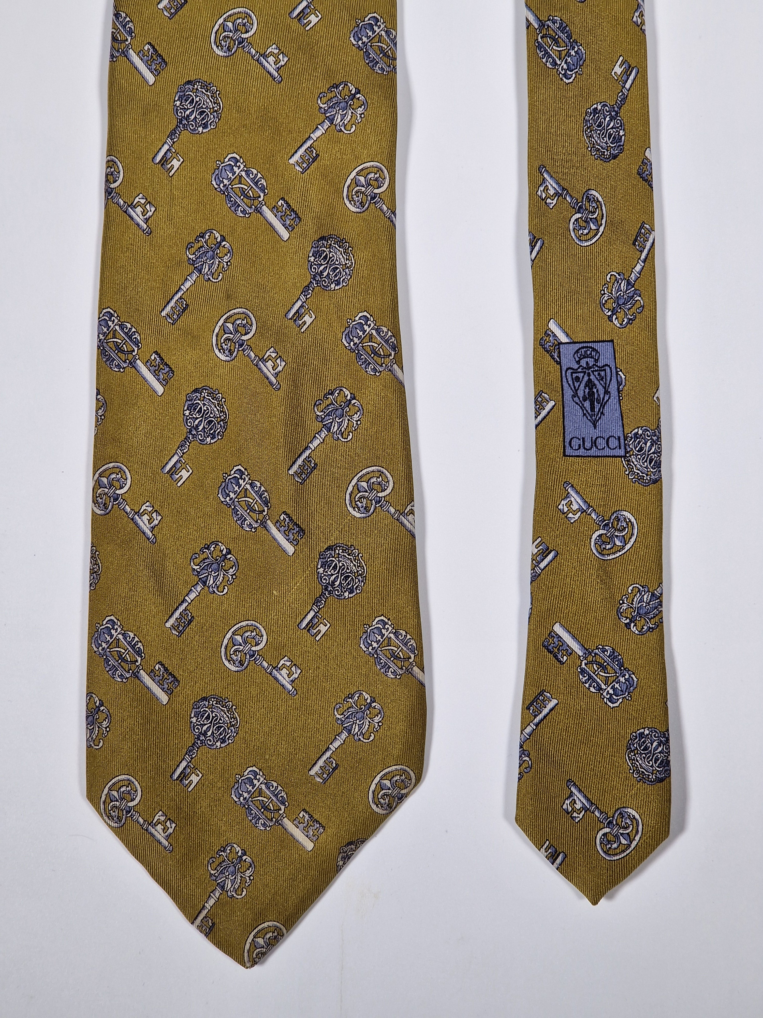 Gucci vintage tie