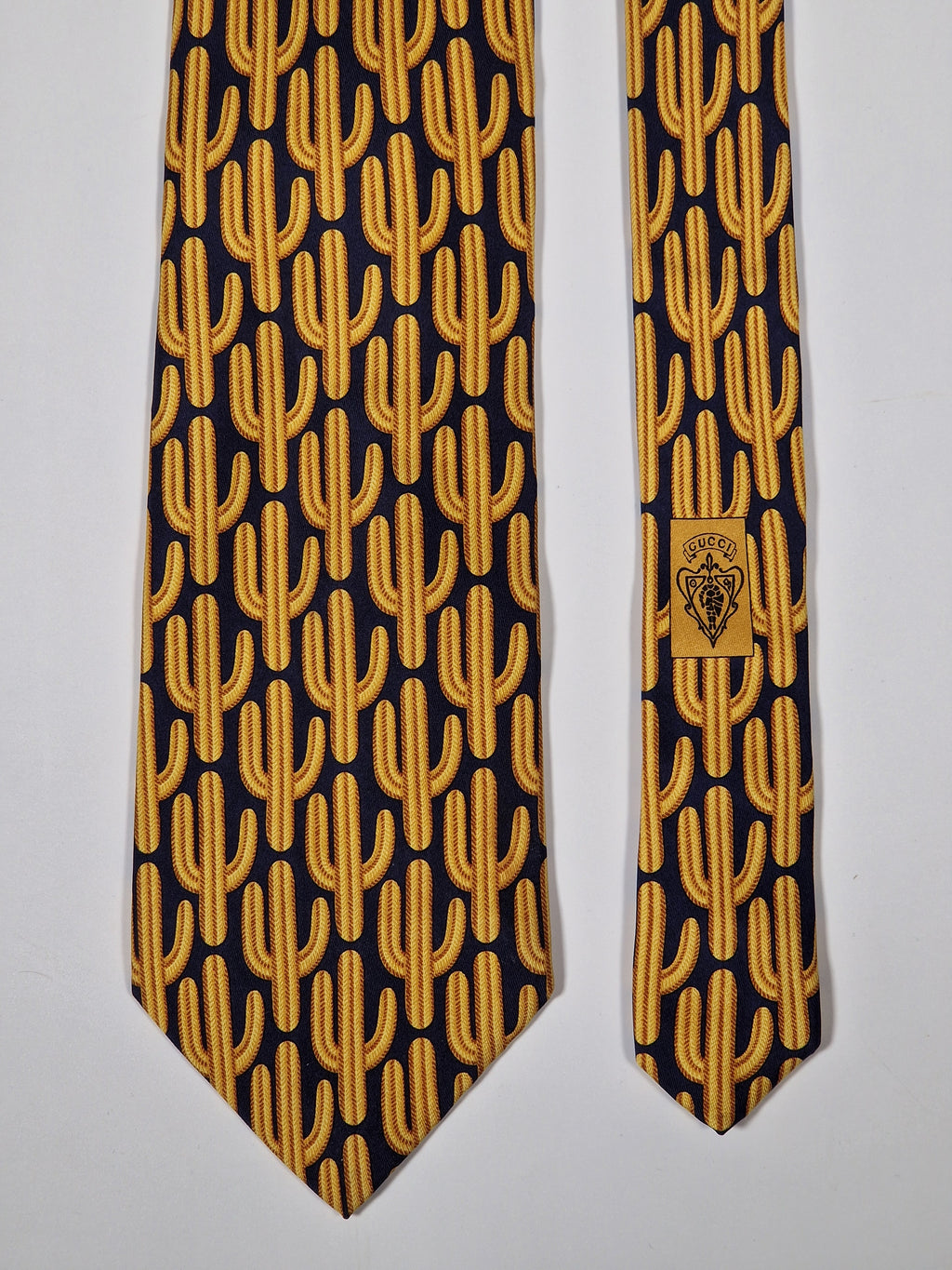 Gucci vintage tie