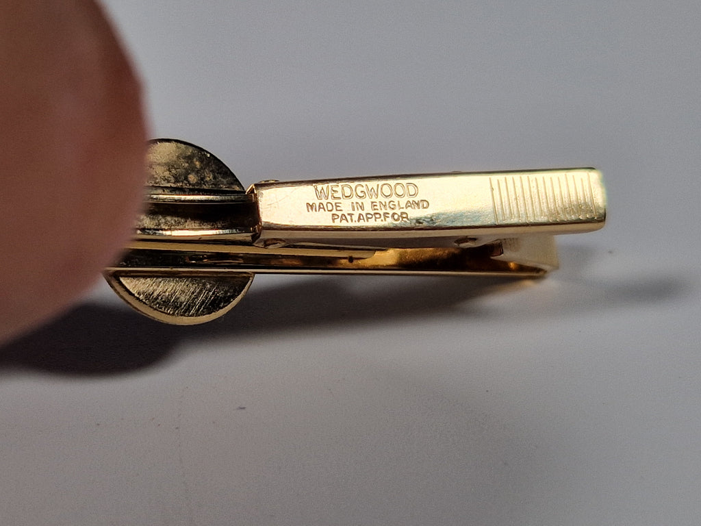 Wedgewood a tie pin