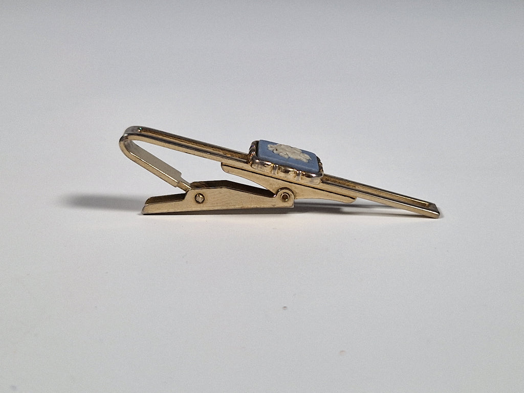 Wedgewood a tie pin