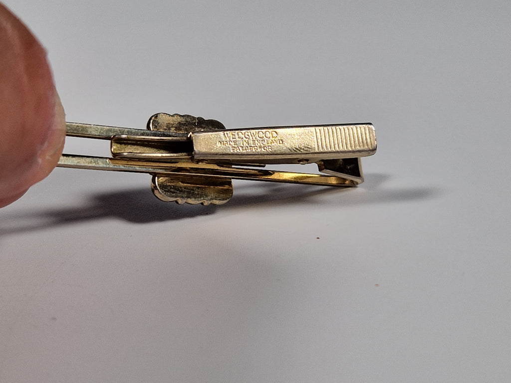 Wedgewood a tie pin