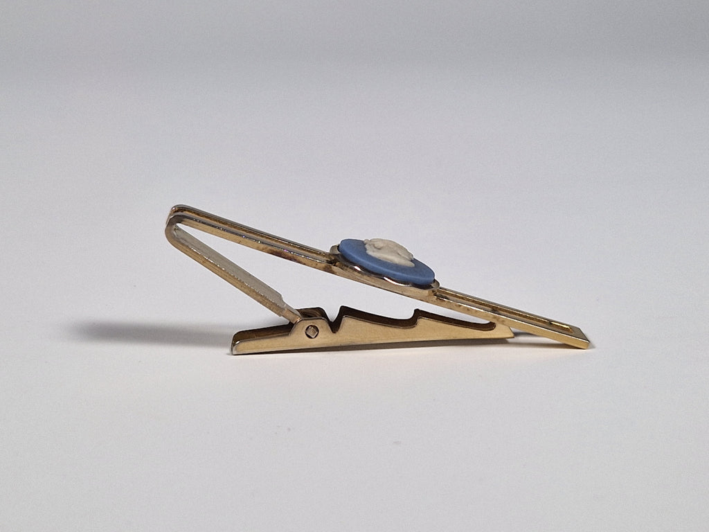 Wedgewood a tie pin