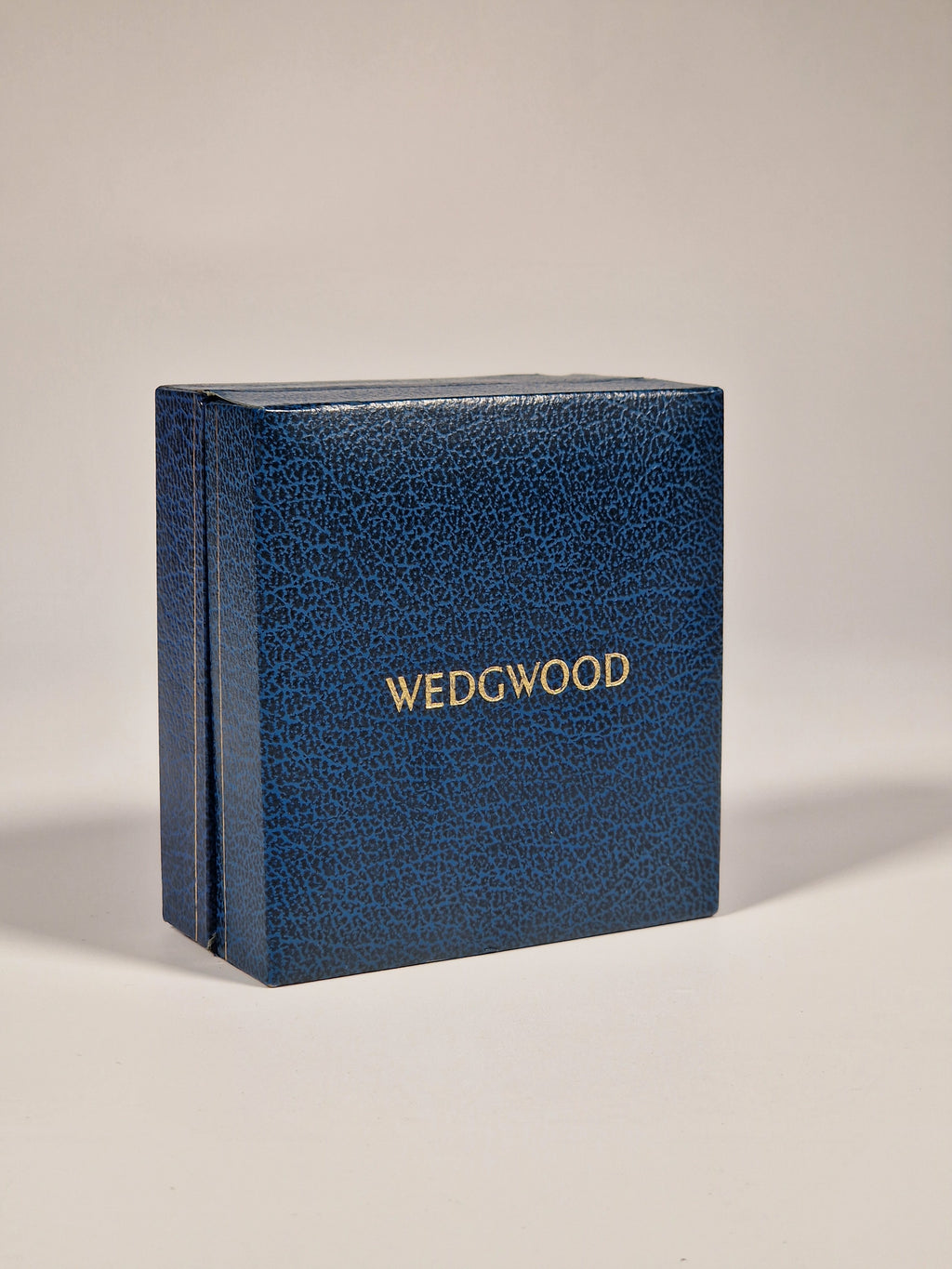 Wedgewood A pair of cufflinks with box