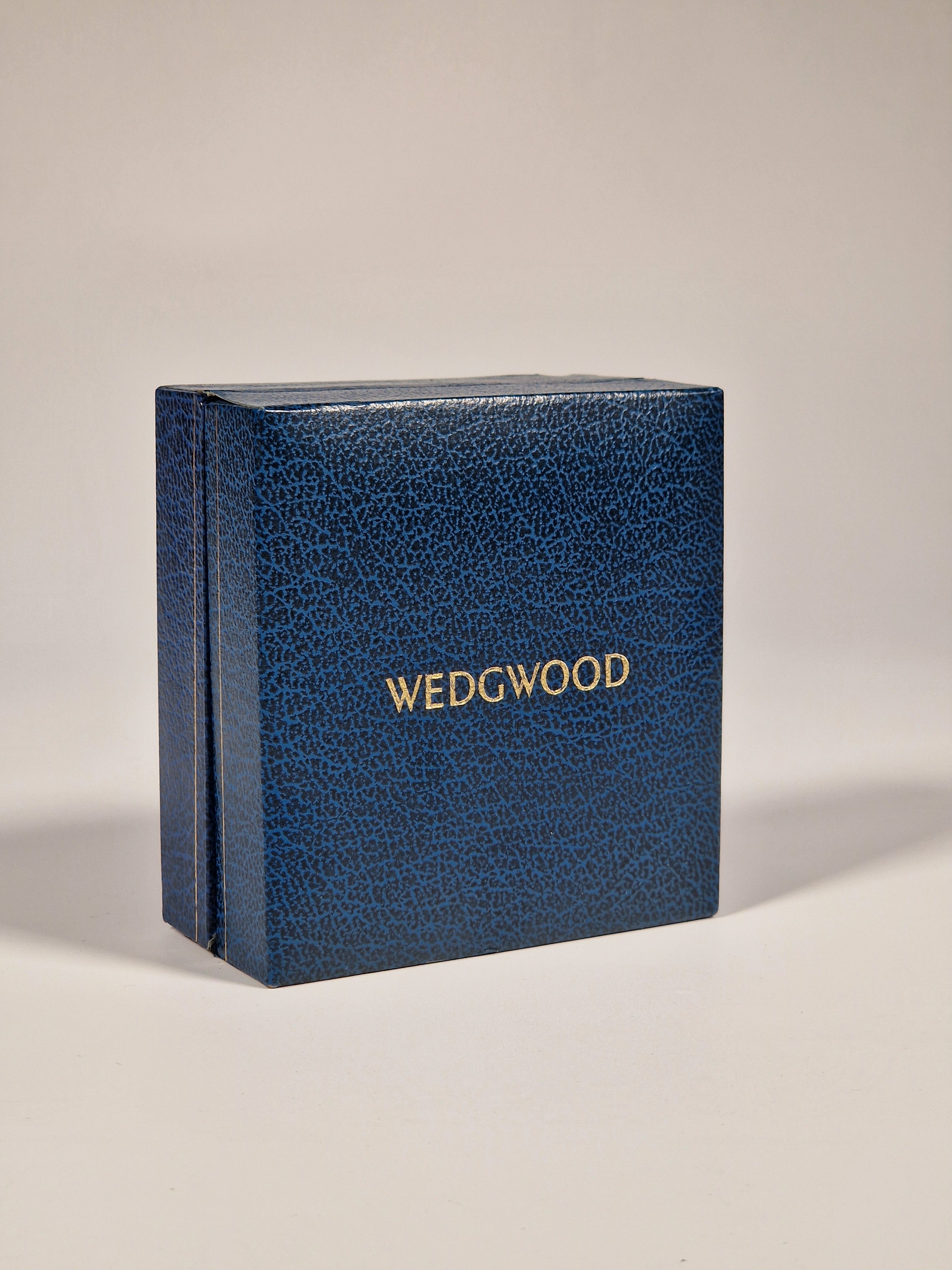 Wedgewood A pair of cufflinks with box