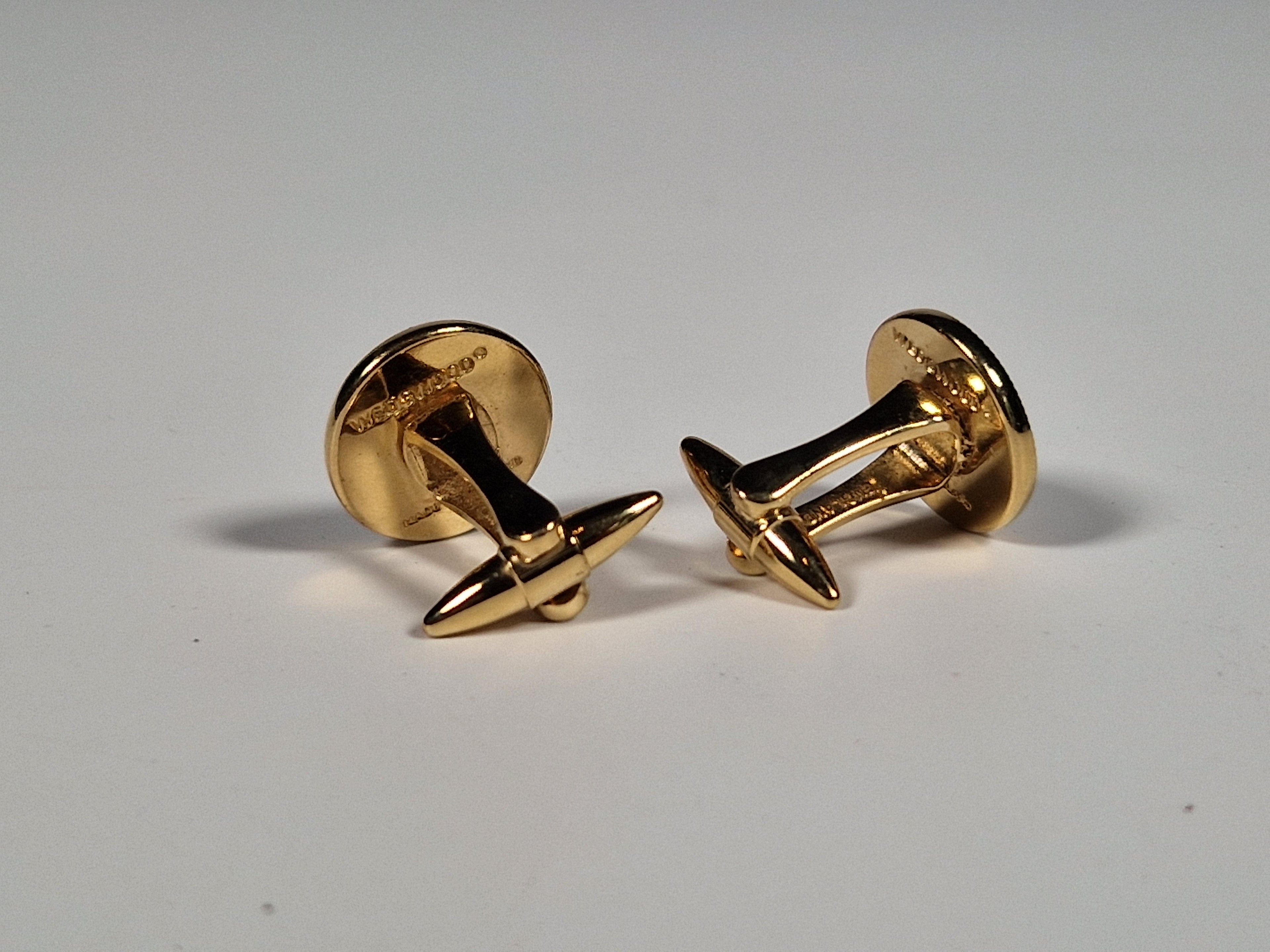 Wedgewood A pair of cufflinks with box