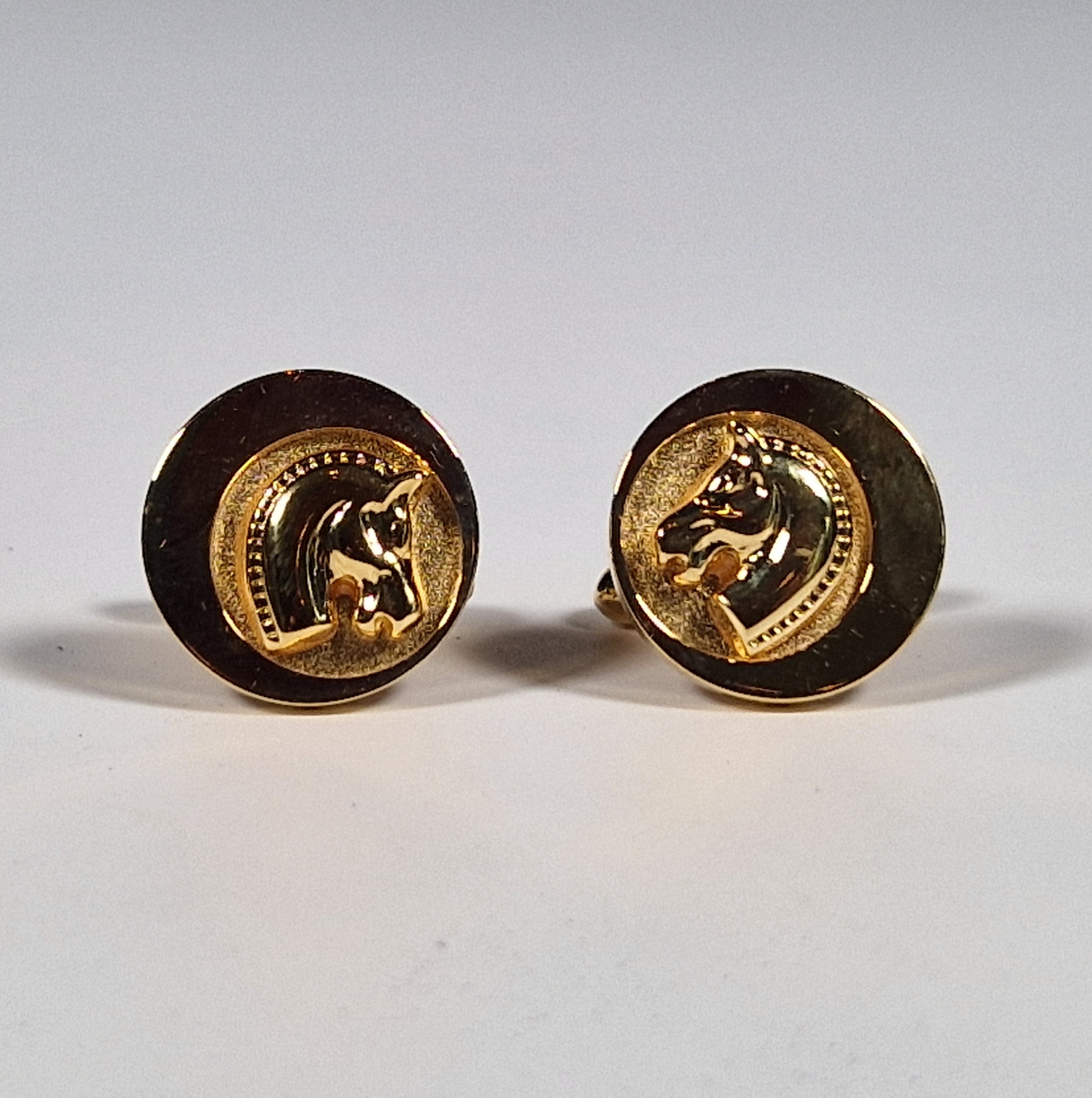Swank a pair of cufflinks with box