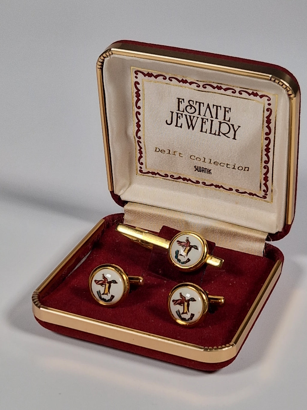 Swank Delft collection a pair of cufflinks and a tie pin with box