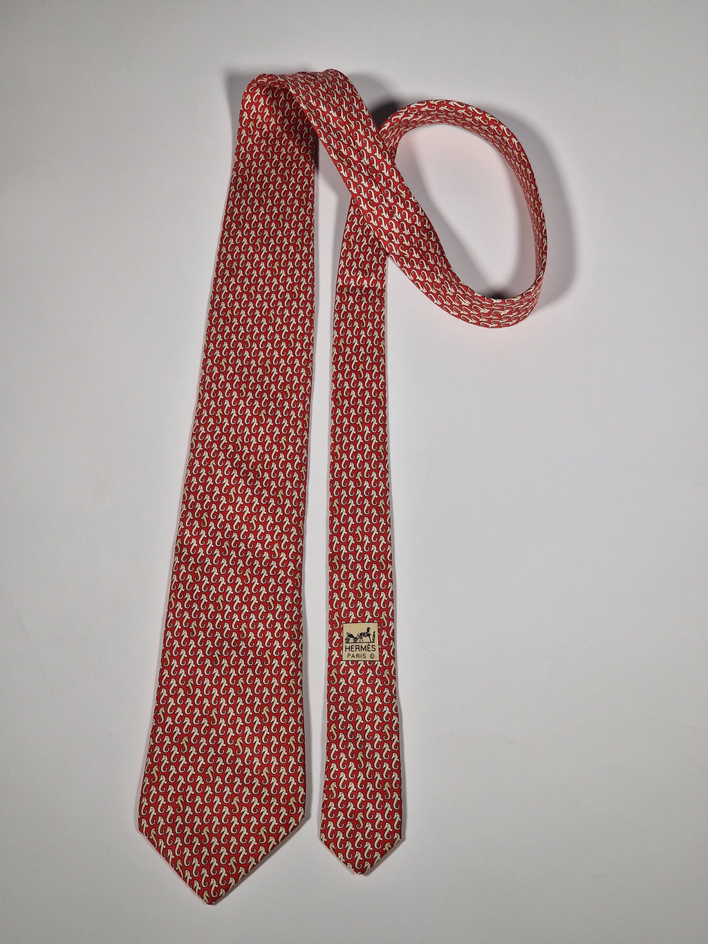 005031 Hermès silk tie red whimsical seahorses pattern 5031 PA
