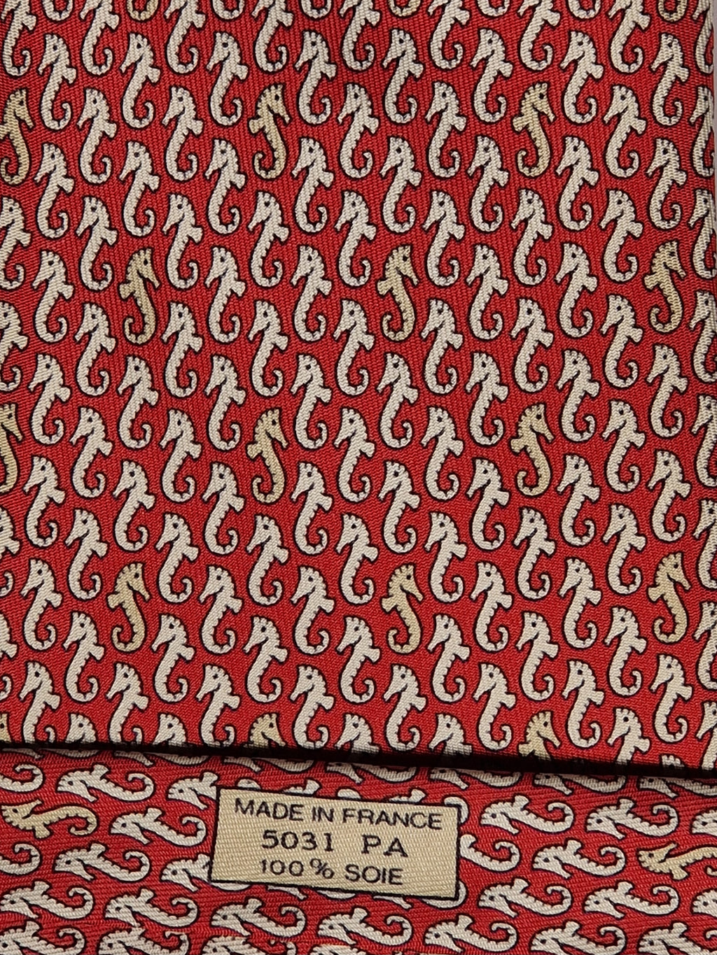 005031 Hermès silk tie red whimsical seahorses pattern 5031 PA