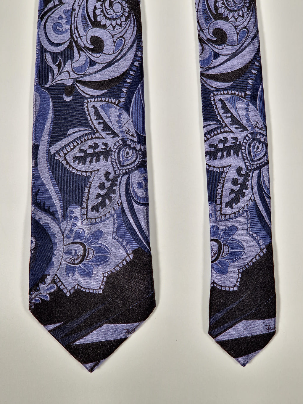 Emilio Pucci silk tie