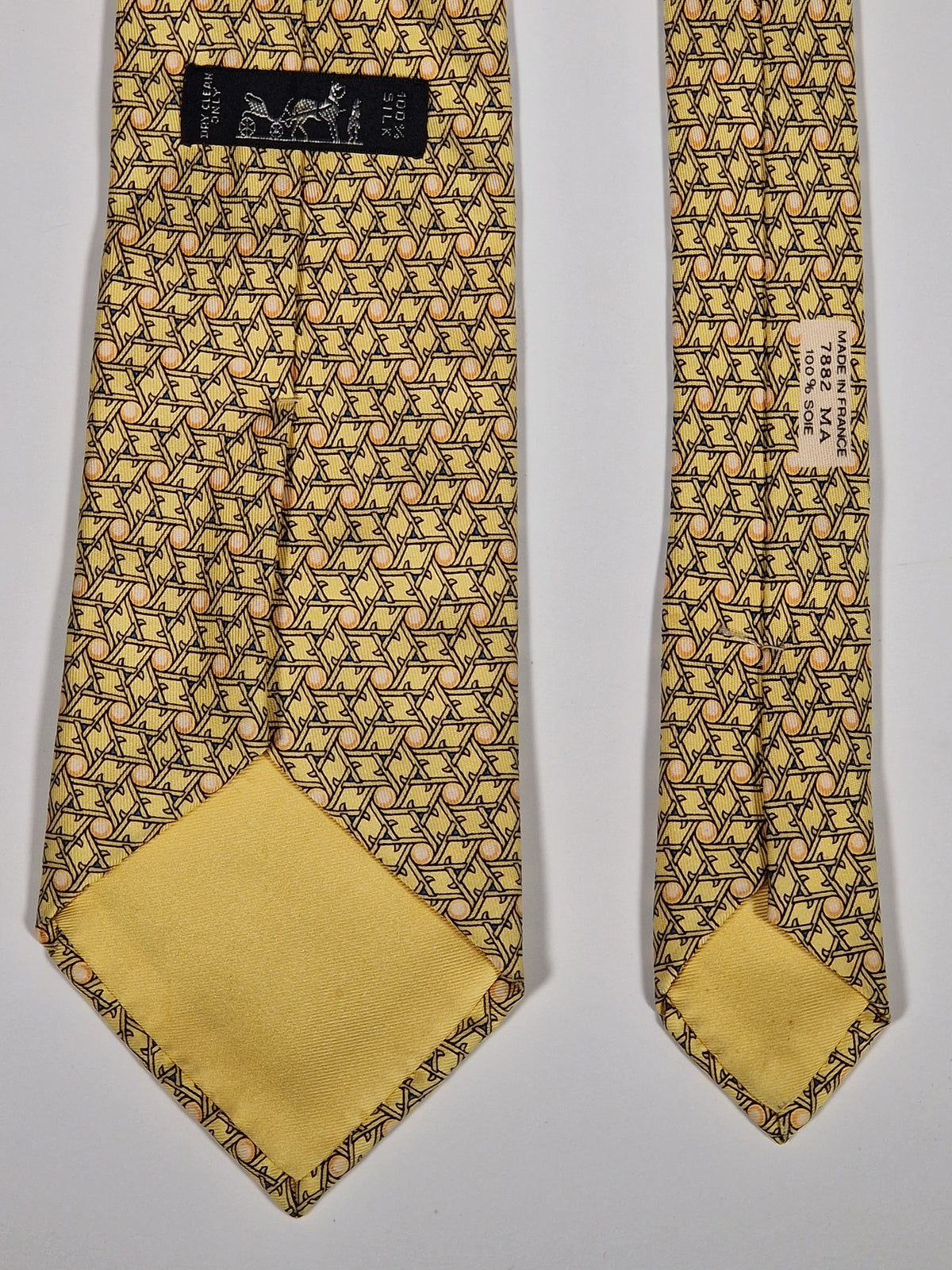 007882 Hermès tie yellow geometrical pattern 7882 MA
