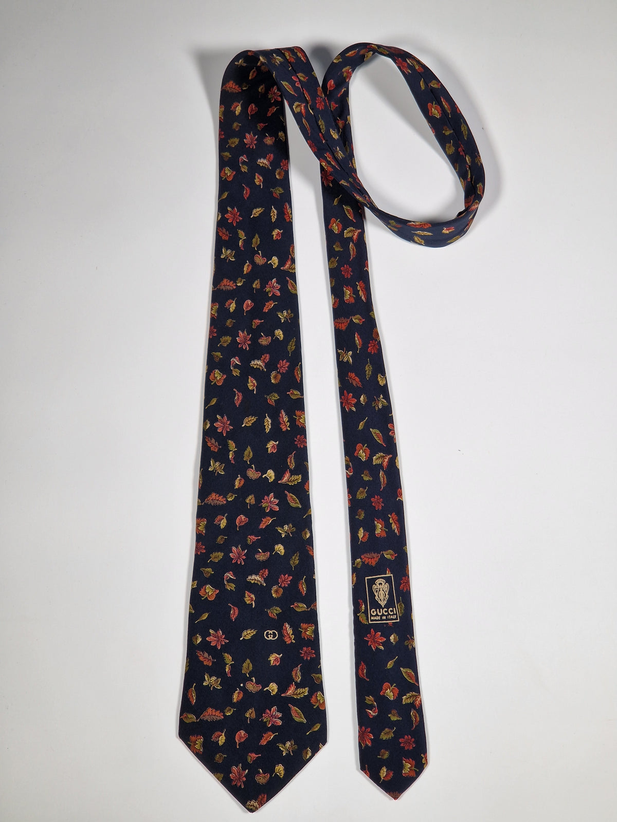 Gucci Vintage tie, autum leavs.