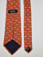 Chane vintage tie with chain.
