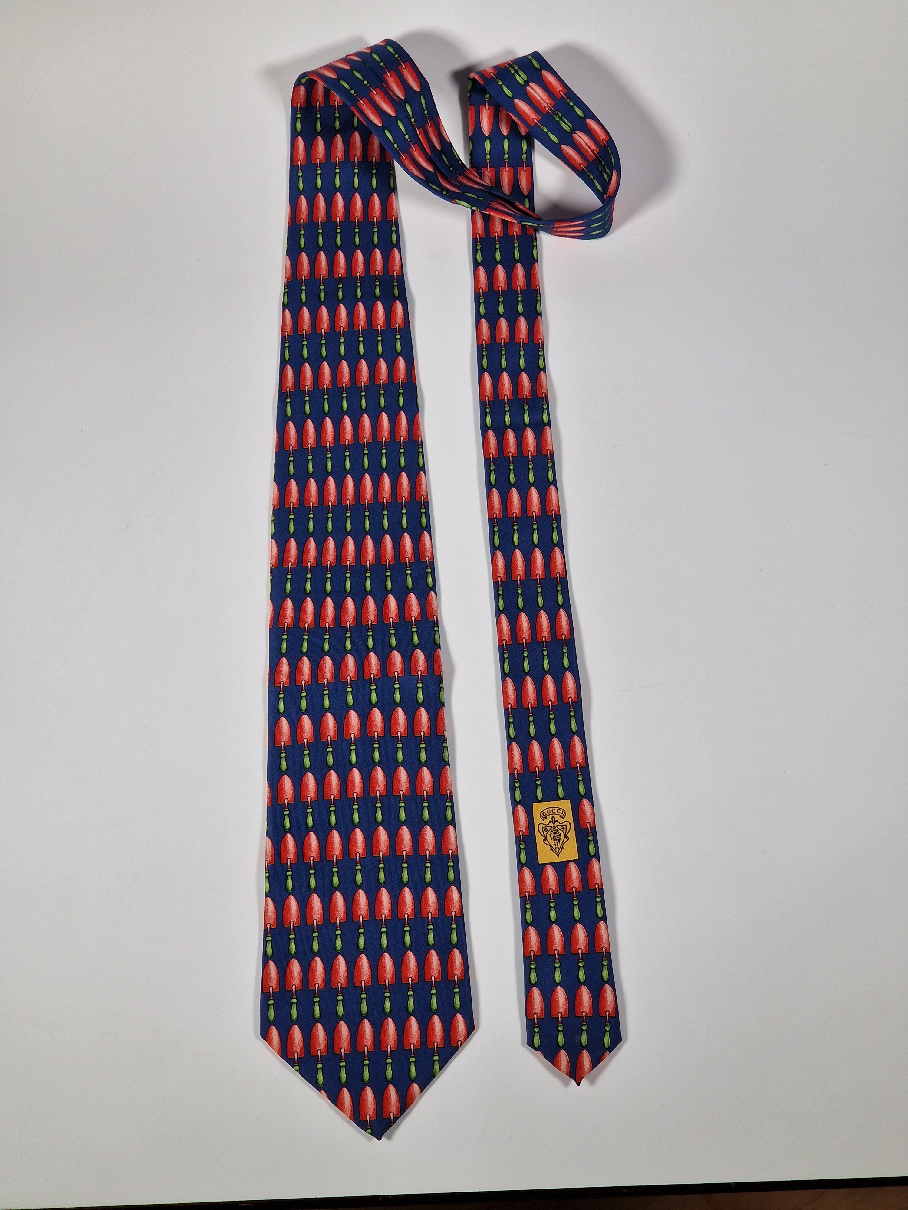Gucci Vintage silk tie blue pink garden tool spade pattern