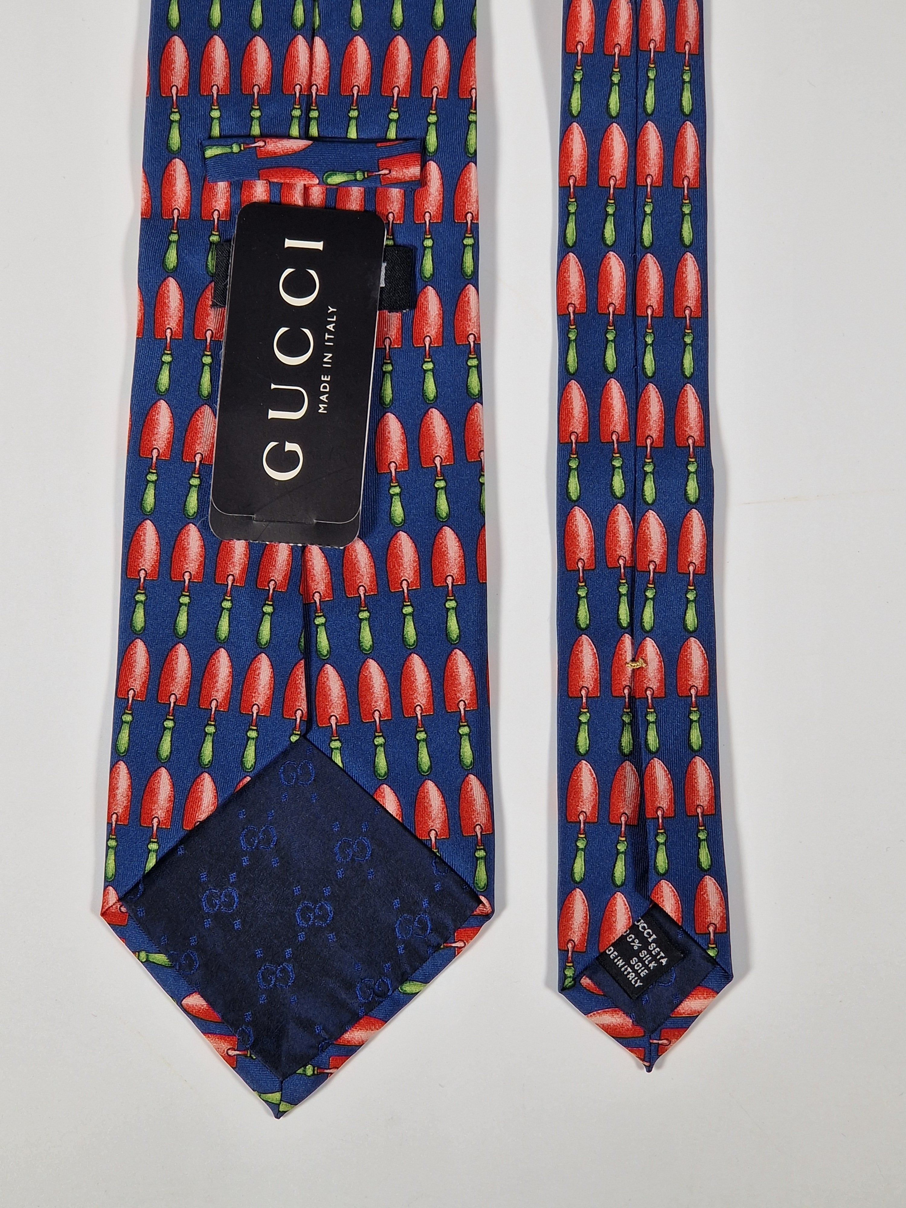 Gucci Vintage silk tie blue pink garden tool spade pattern