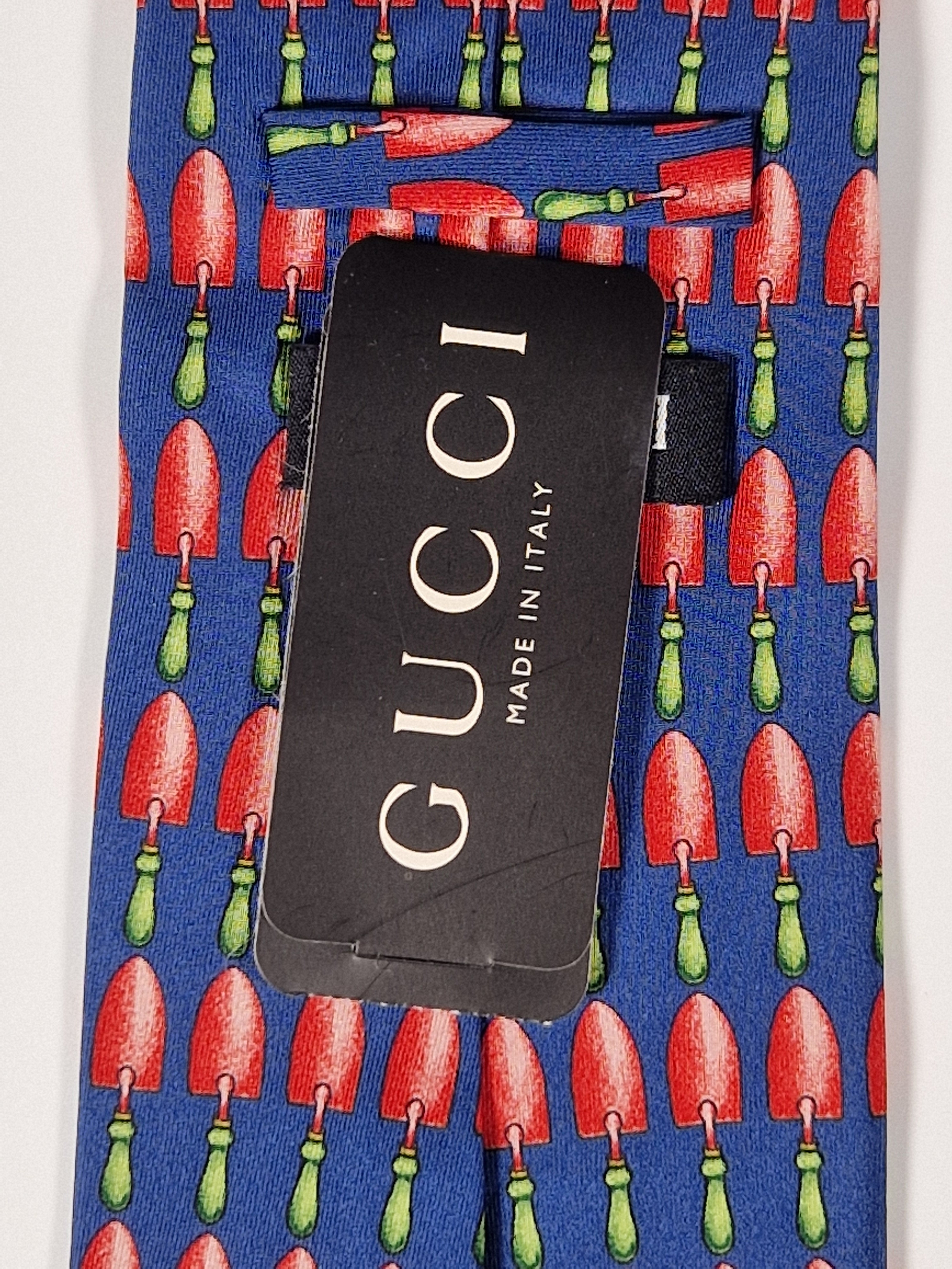 Gucci Vintage silk tie blue pink garden tool spade pattern
