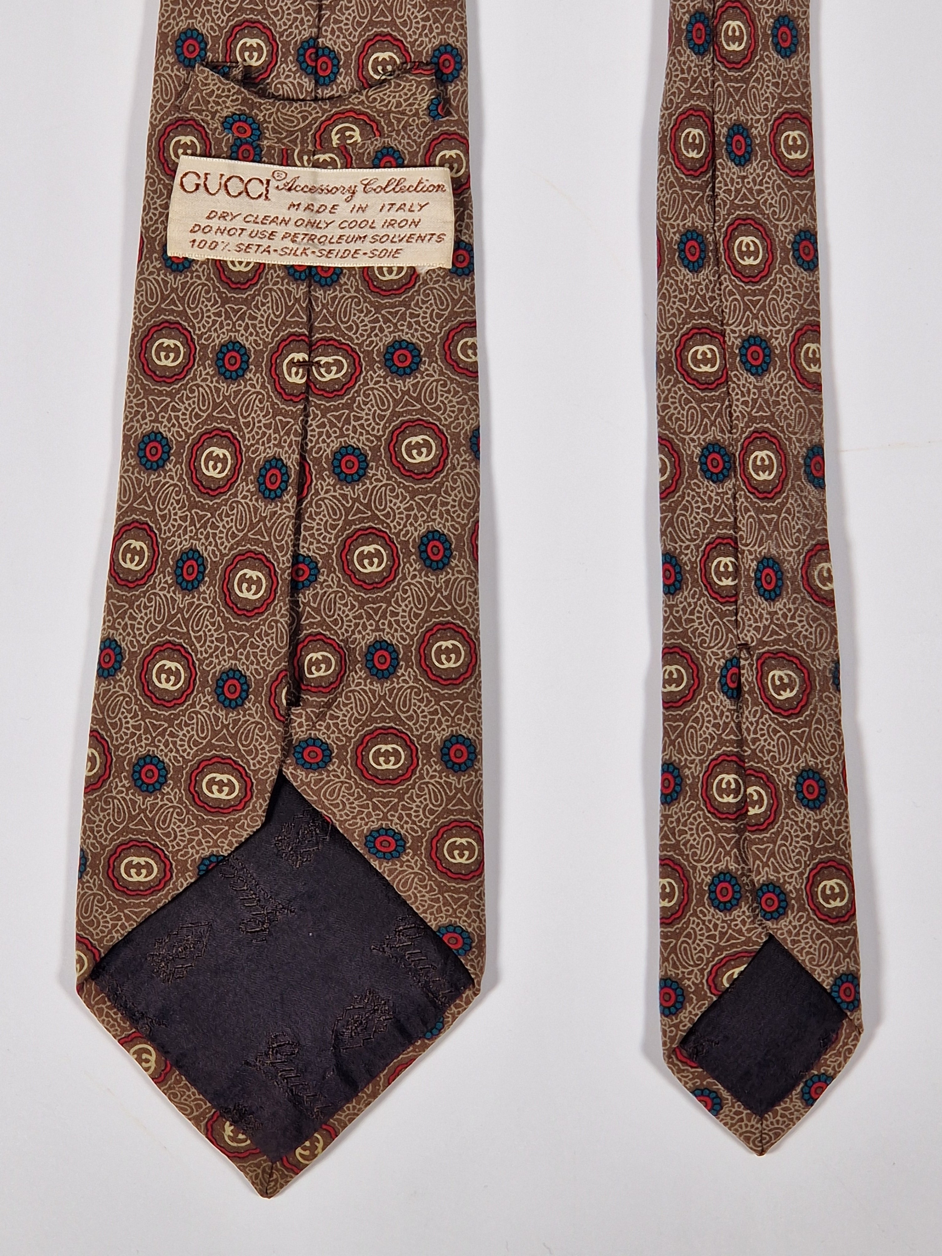 Gucci Vintage silk tie brown loggo flowers