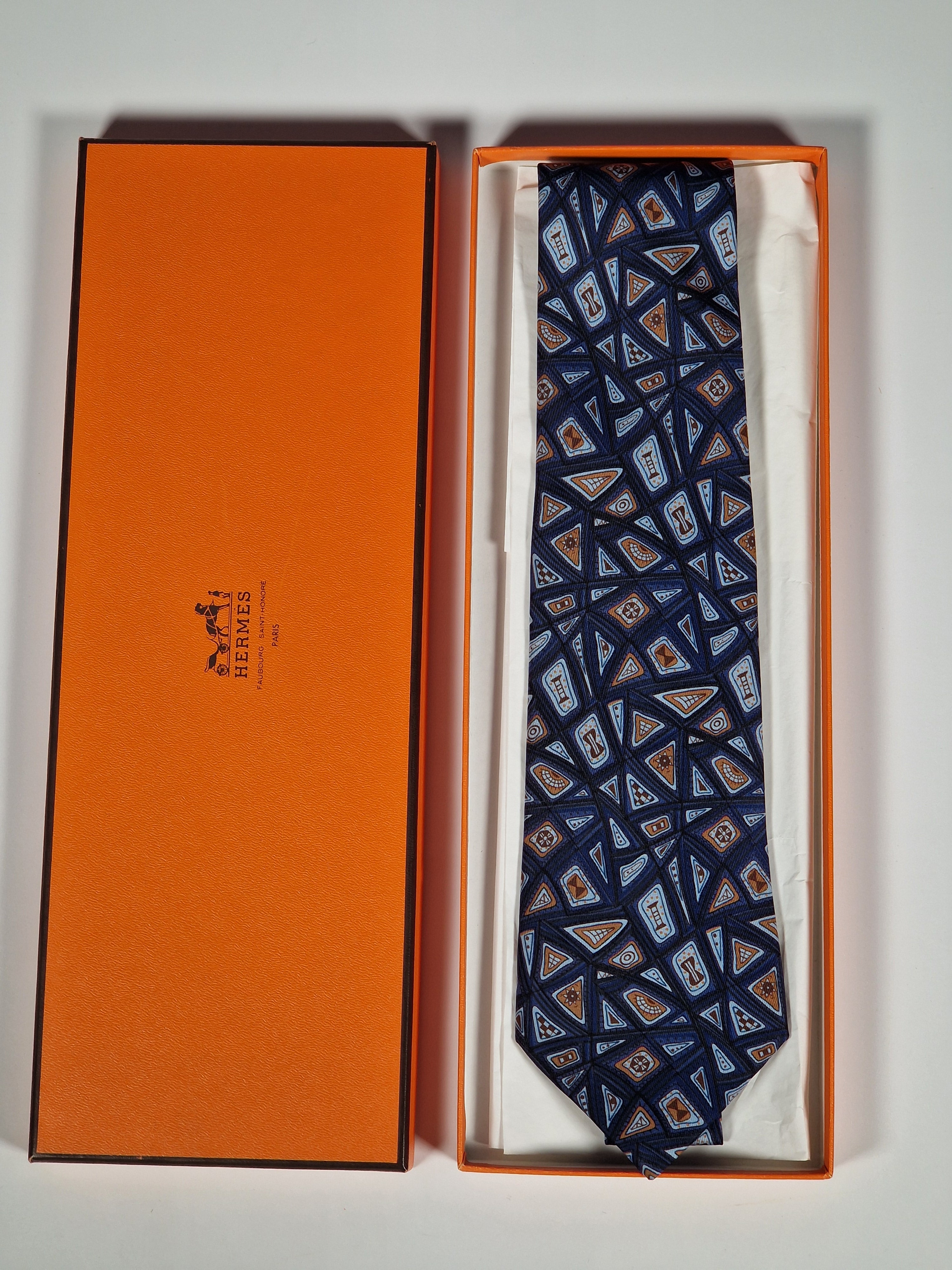 Hermés silk tie blue abstract print pattern 7657 TA with Box