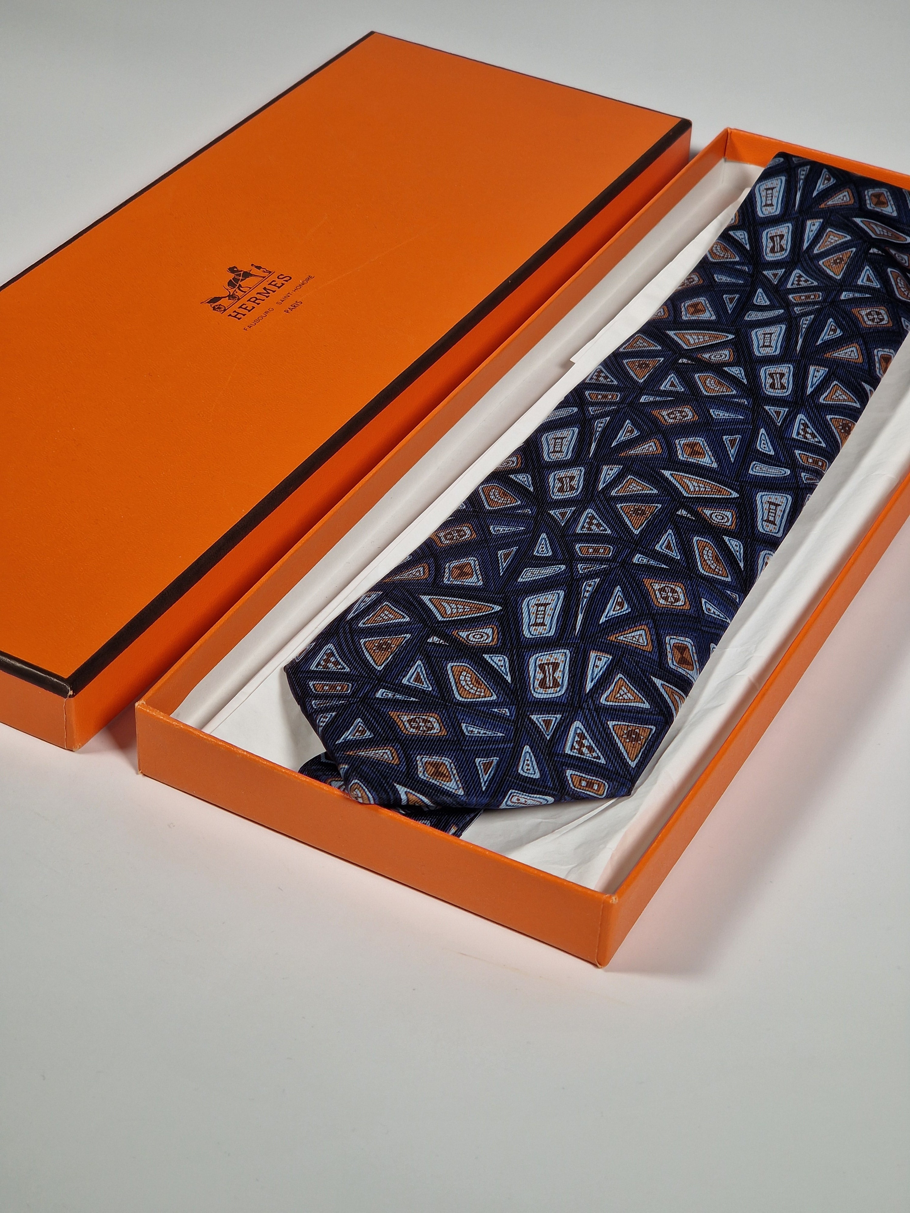 Hermés silk tie blue abstract print pattern 7657 TA with Box
