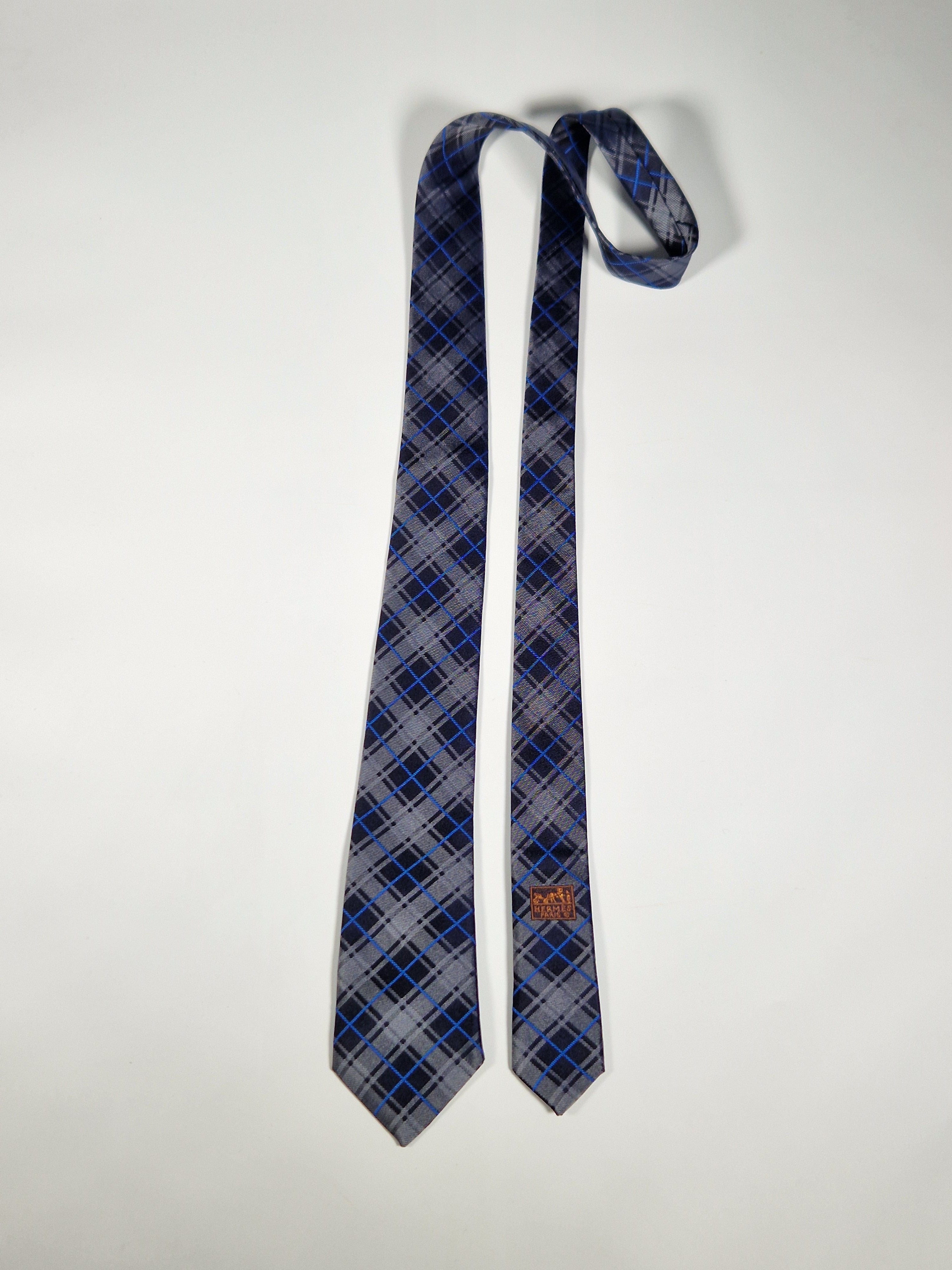 Hermès silk tie blue grey chekerd Hermès 229235 T tie blue