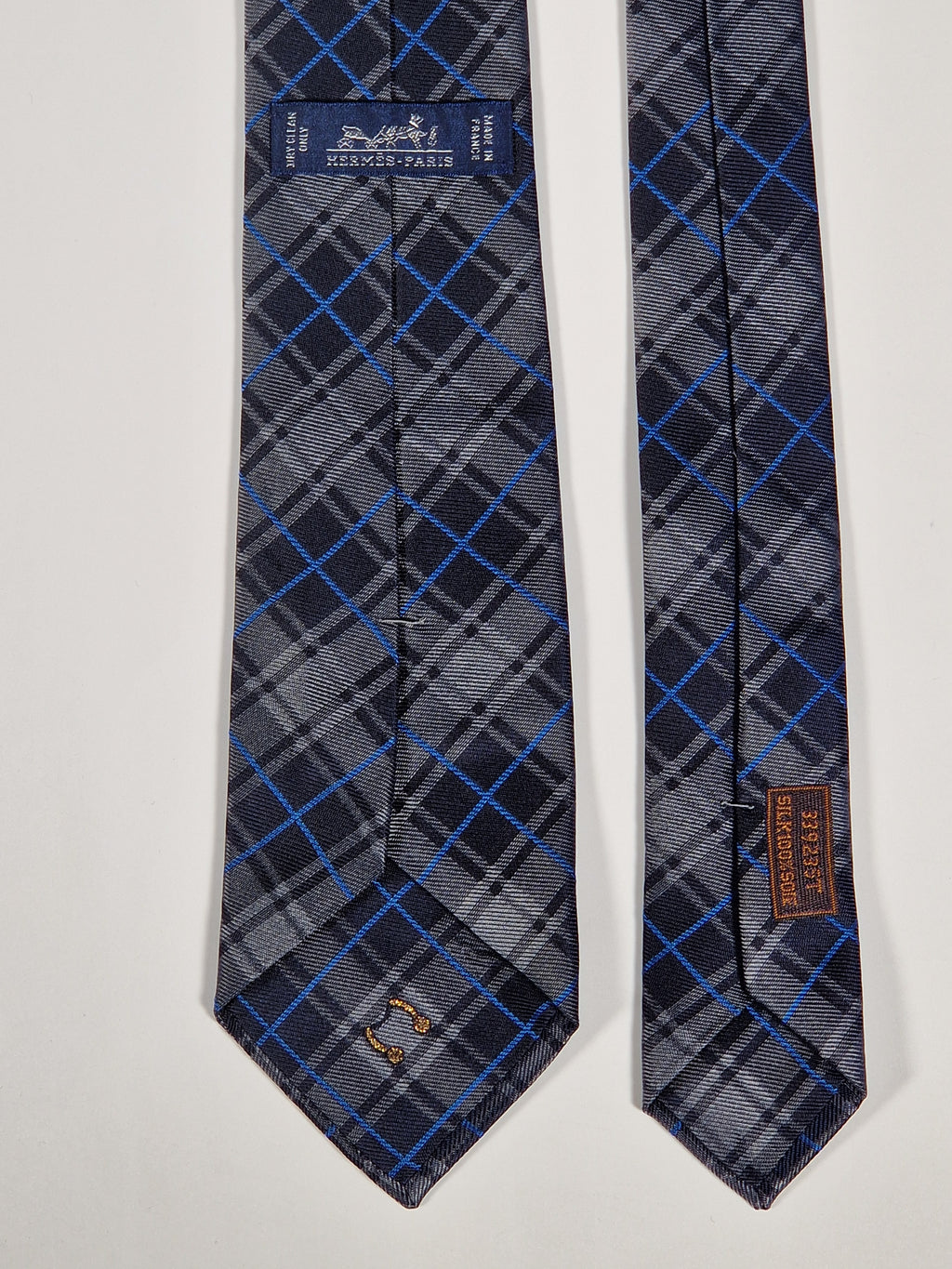 Hermès silk tie blue grey chekerd Hermès 229235 T tie blue