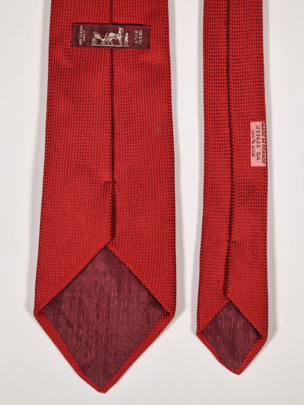 233623 Hermès tie red 233623 SA