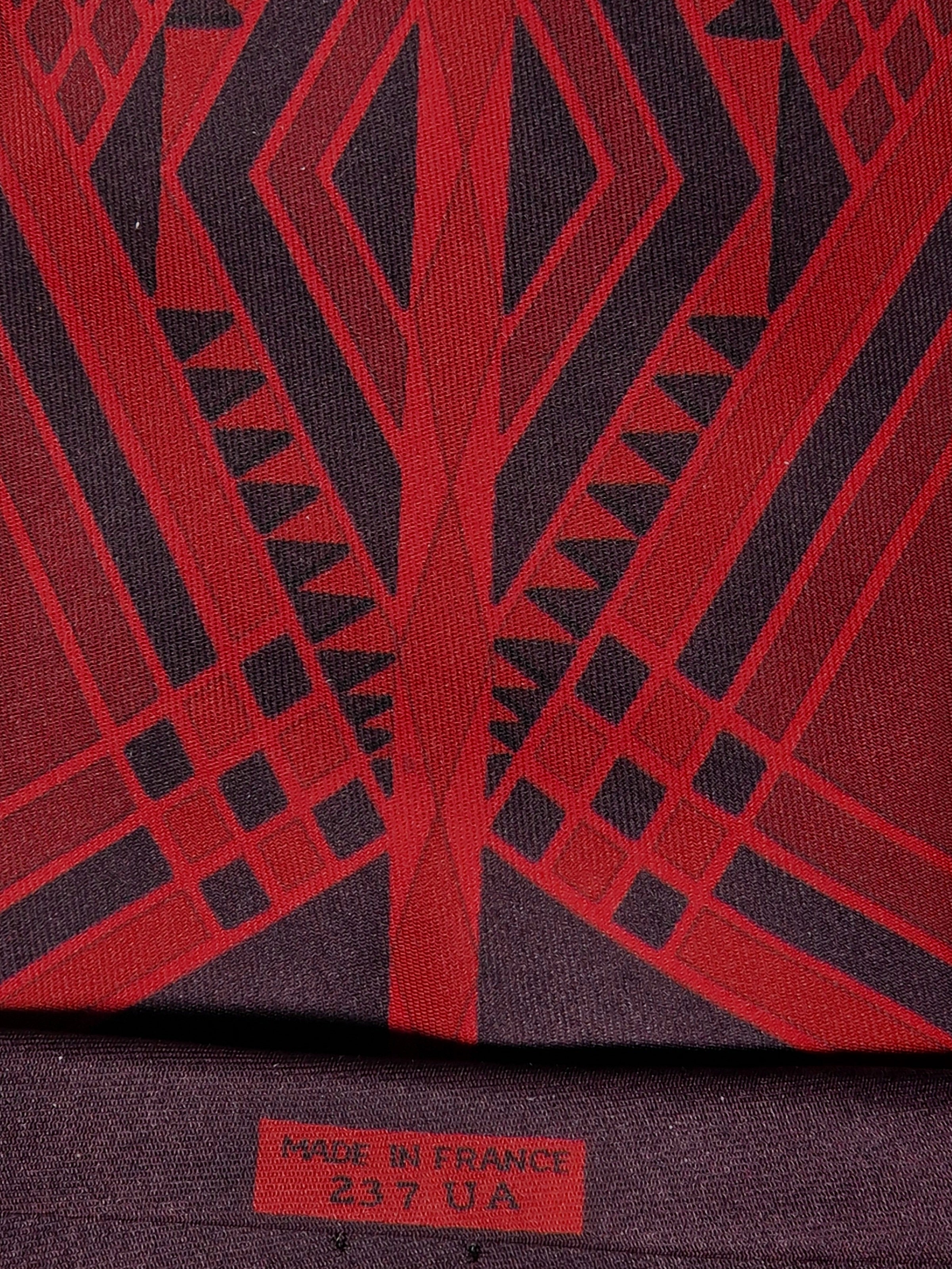 000237 Hermès silk tie brown 237 UA