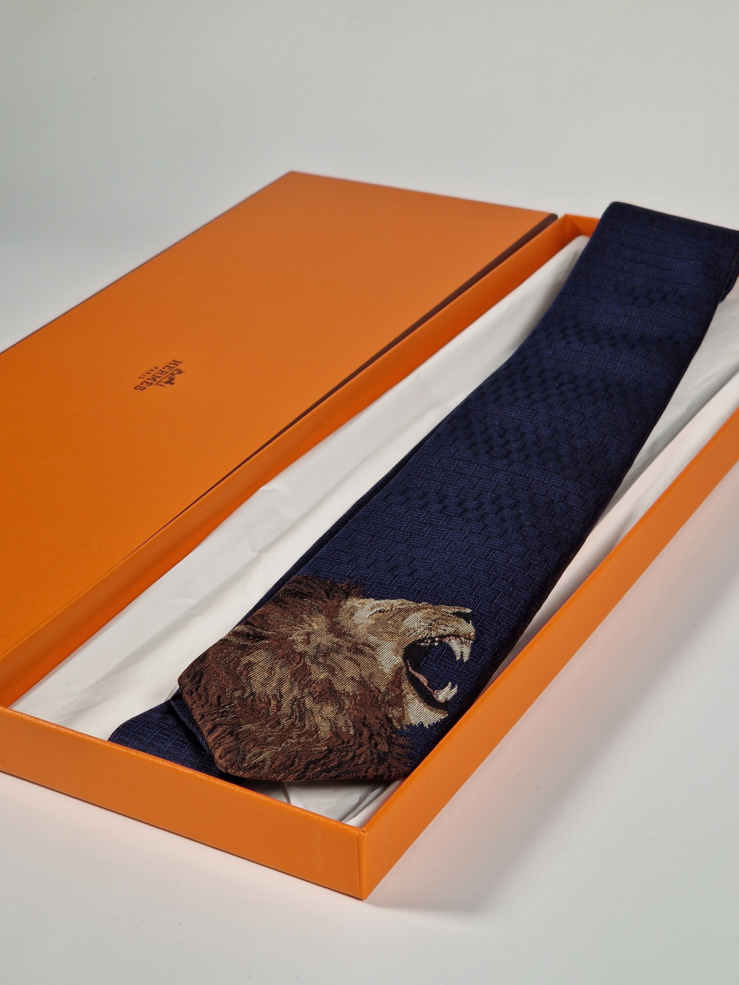 Hermès jaquard silk tie lion blue Hermès 333957 T "ROAAAAAR!"