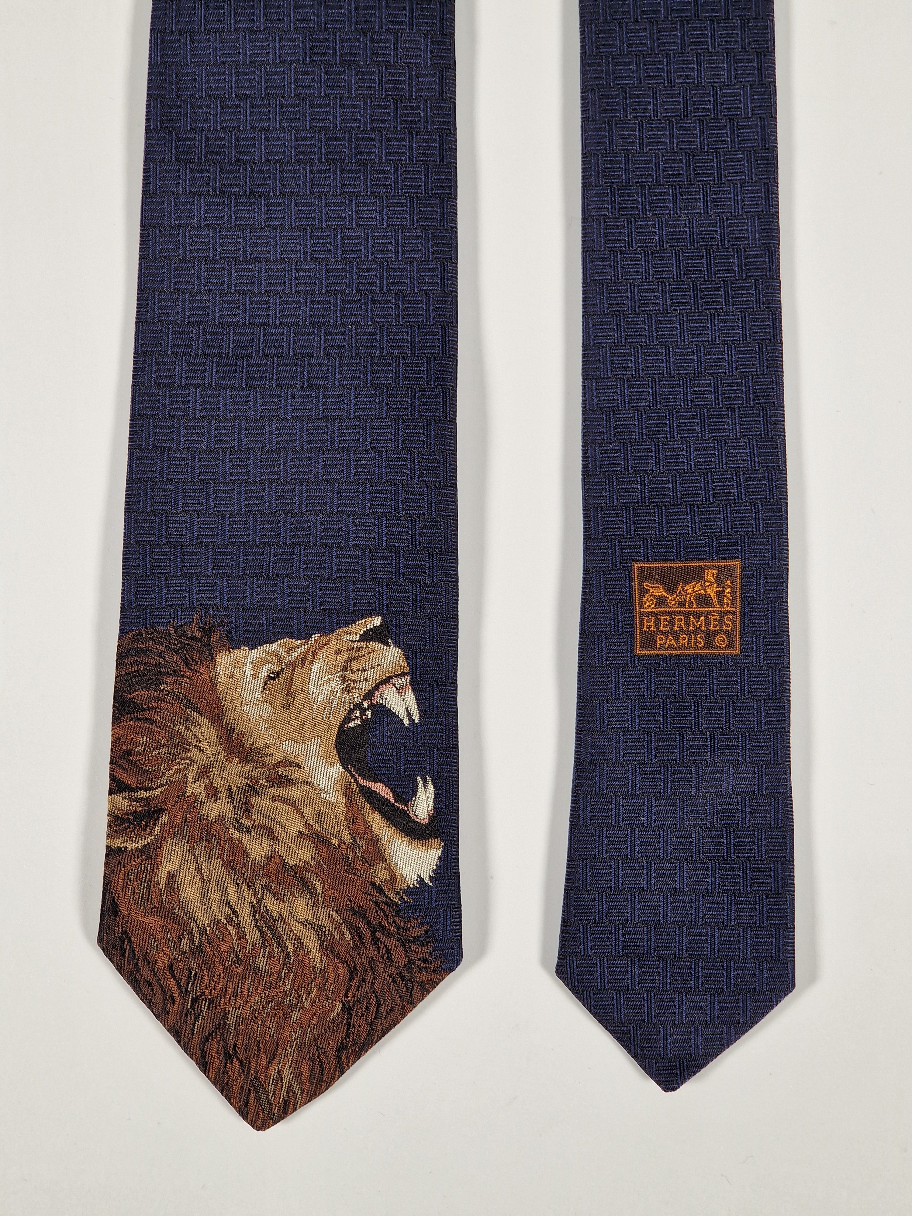 Hermès jaquard silk tie lion blue Hermès 333957 T "ROAAAAAR!"