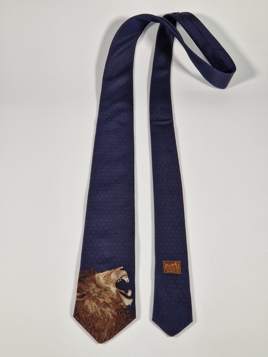 Hermès jaquard silk tie lion blue Hermès 333957 T "ROAAAAAR!"