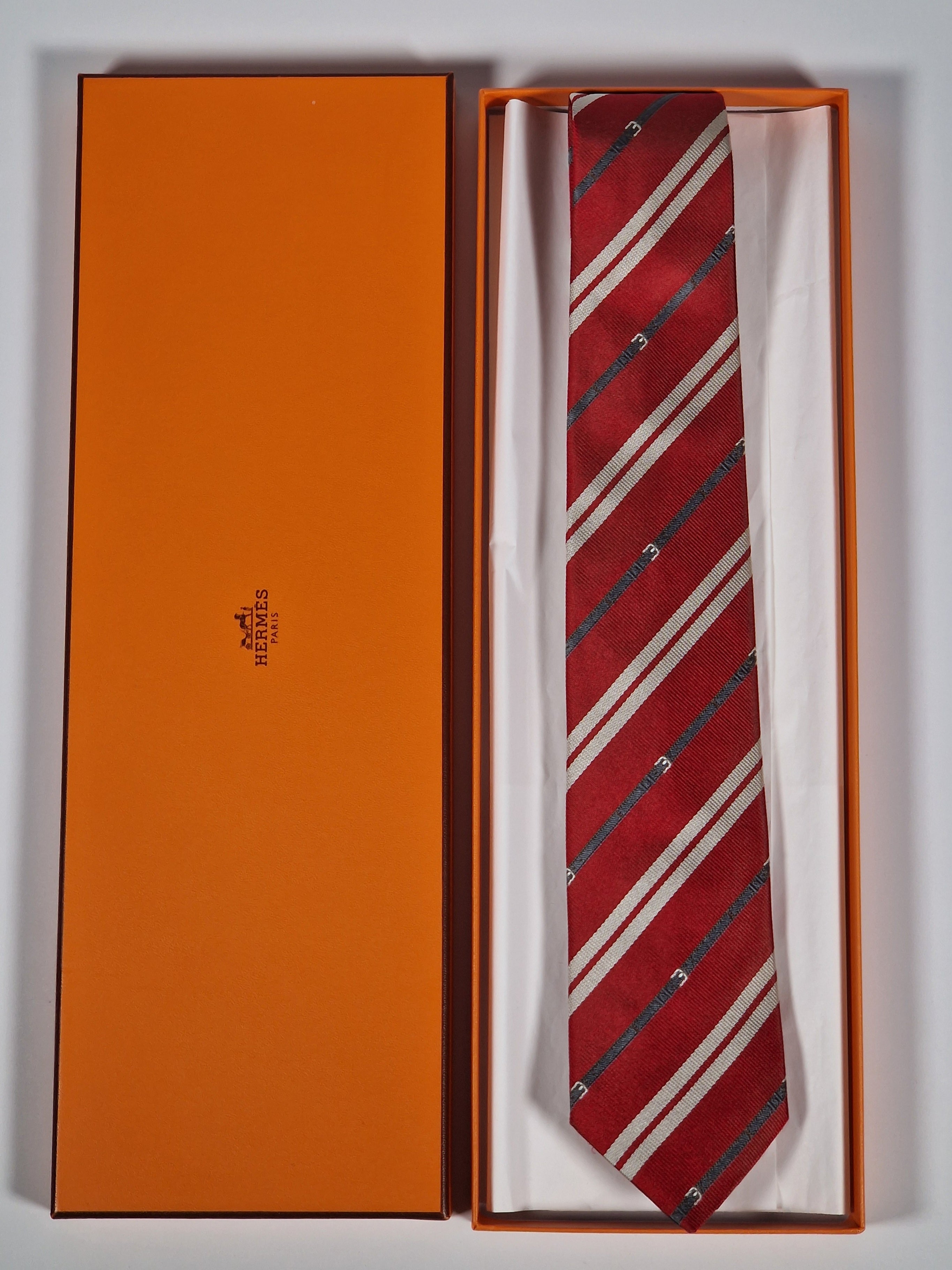 Hermés red silk tie horse 339246 T tie