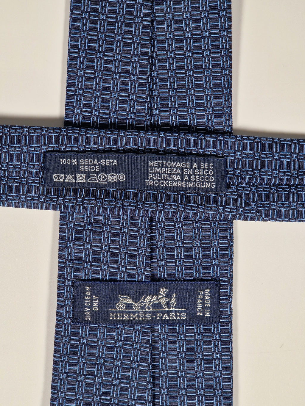 339300 Hermès tie 7 H Awooooo! 339300 T