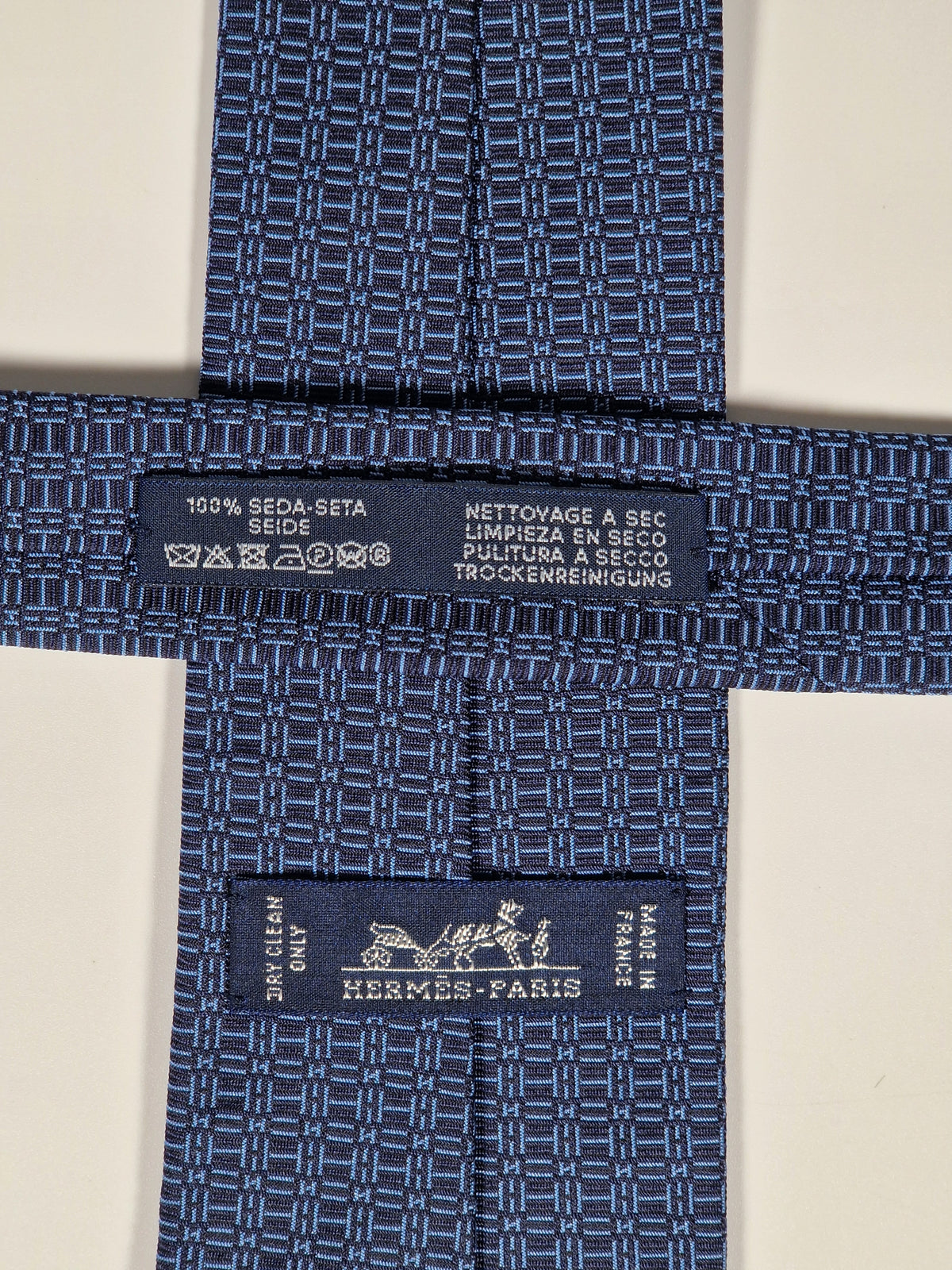 339300 Hermès tie 7 H Awooooo! 339300 T