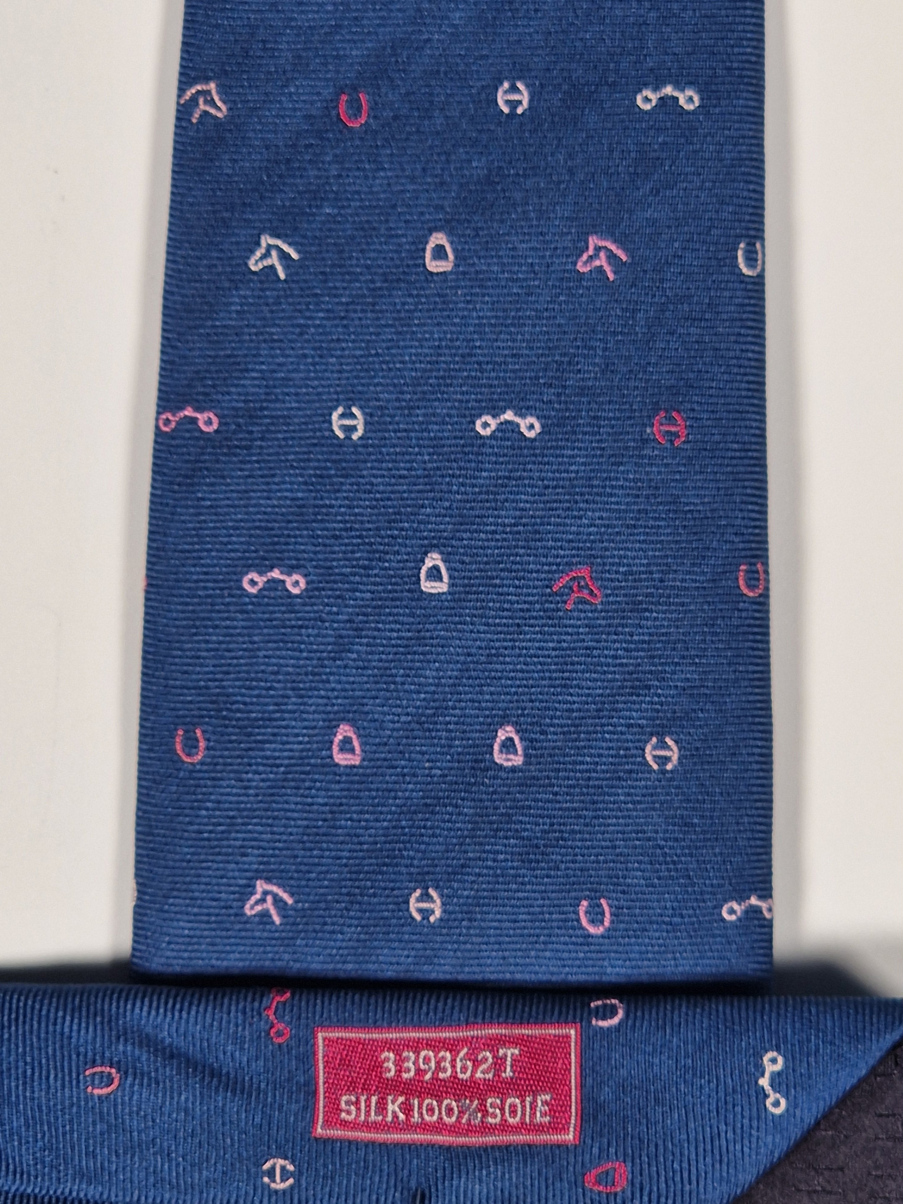 Hermès silk tie blue H and equestrian pattern 339362 T