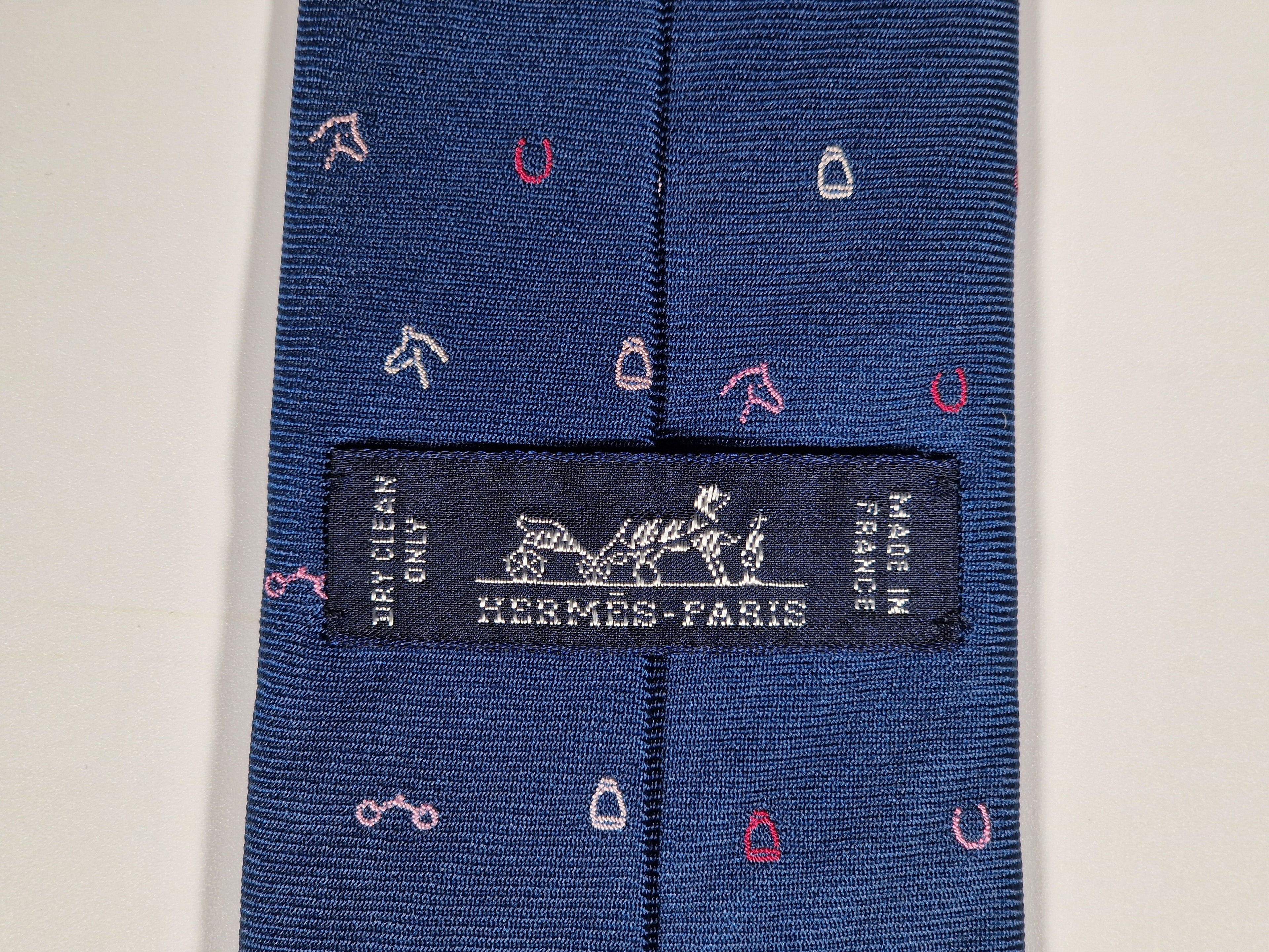 Hermès silk tie blue H and equestrian pattern 339362 T