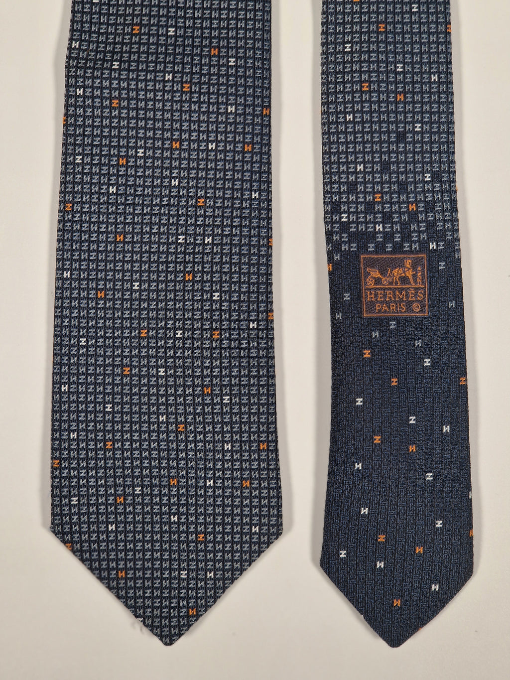Hermés 339369 T Tie