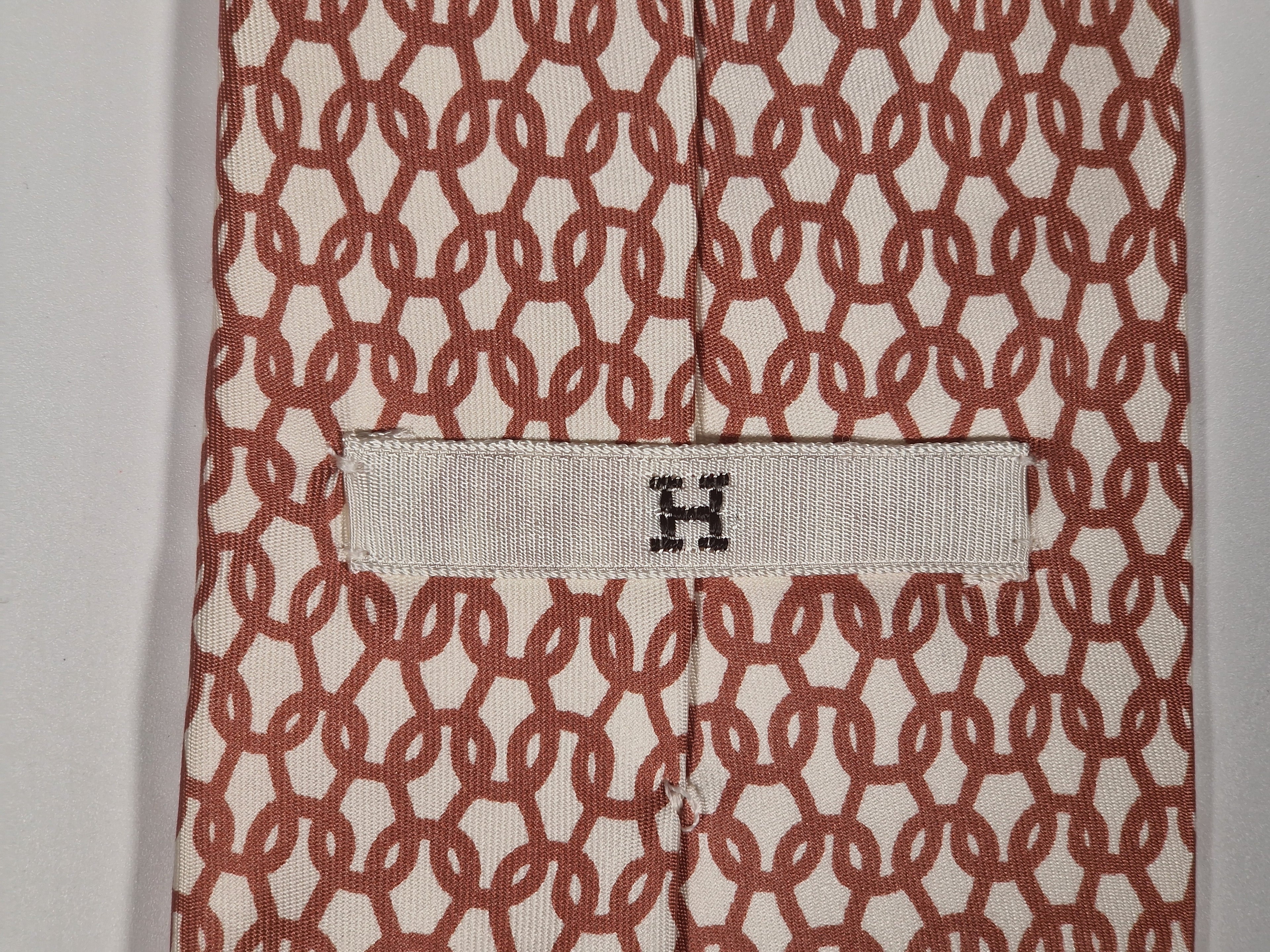 000346 Hermès silk tie pink geometrical pattern 346 MA