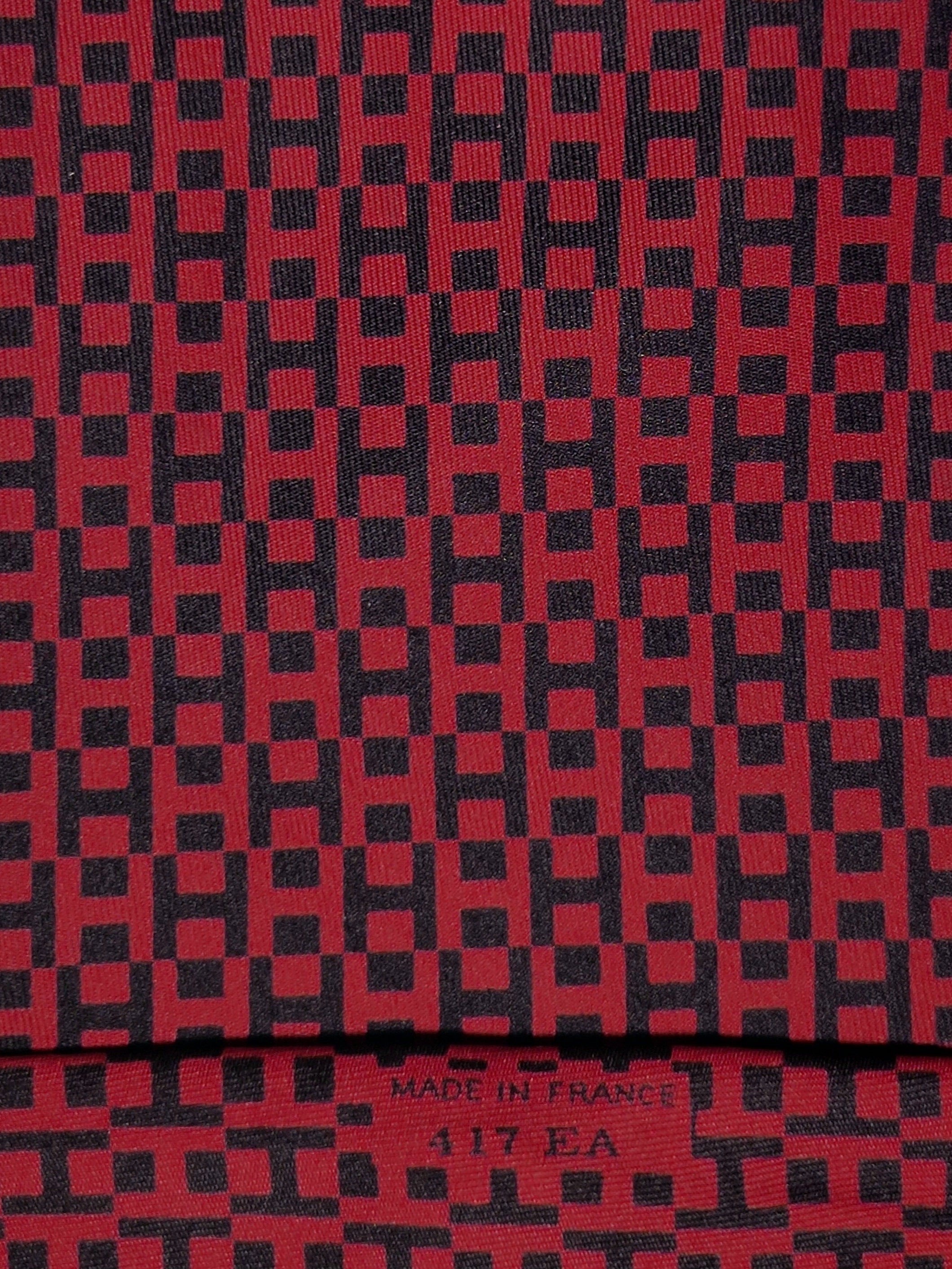 000417 Hermès silk tie red vintage H pattern 417 EA