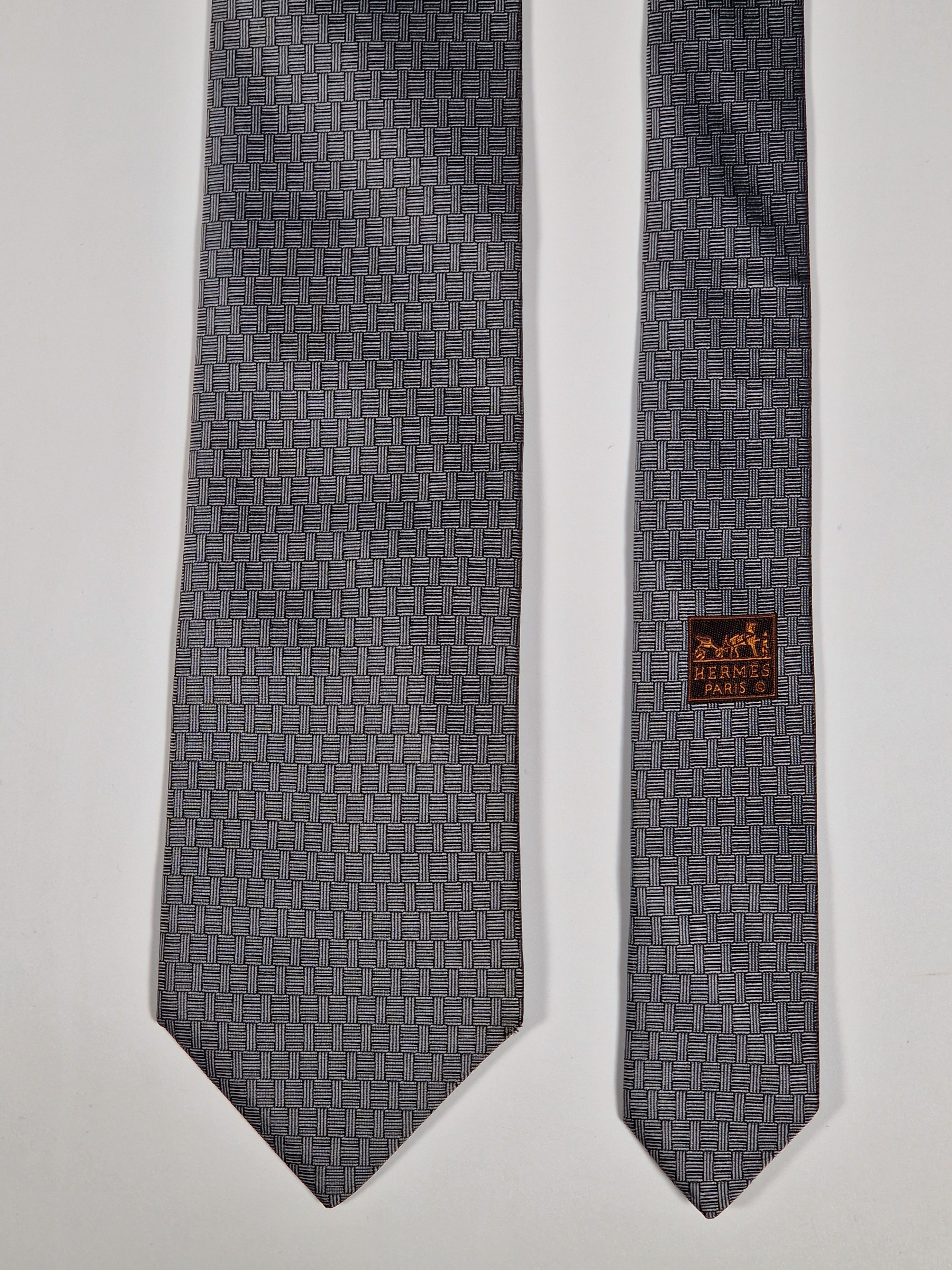 Hermès jaquard silk tie grey  H pattern and cow 428822 T