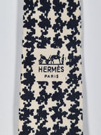 Hermés wide vintage silk tie black and white 437 PA