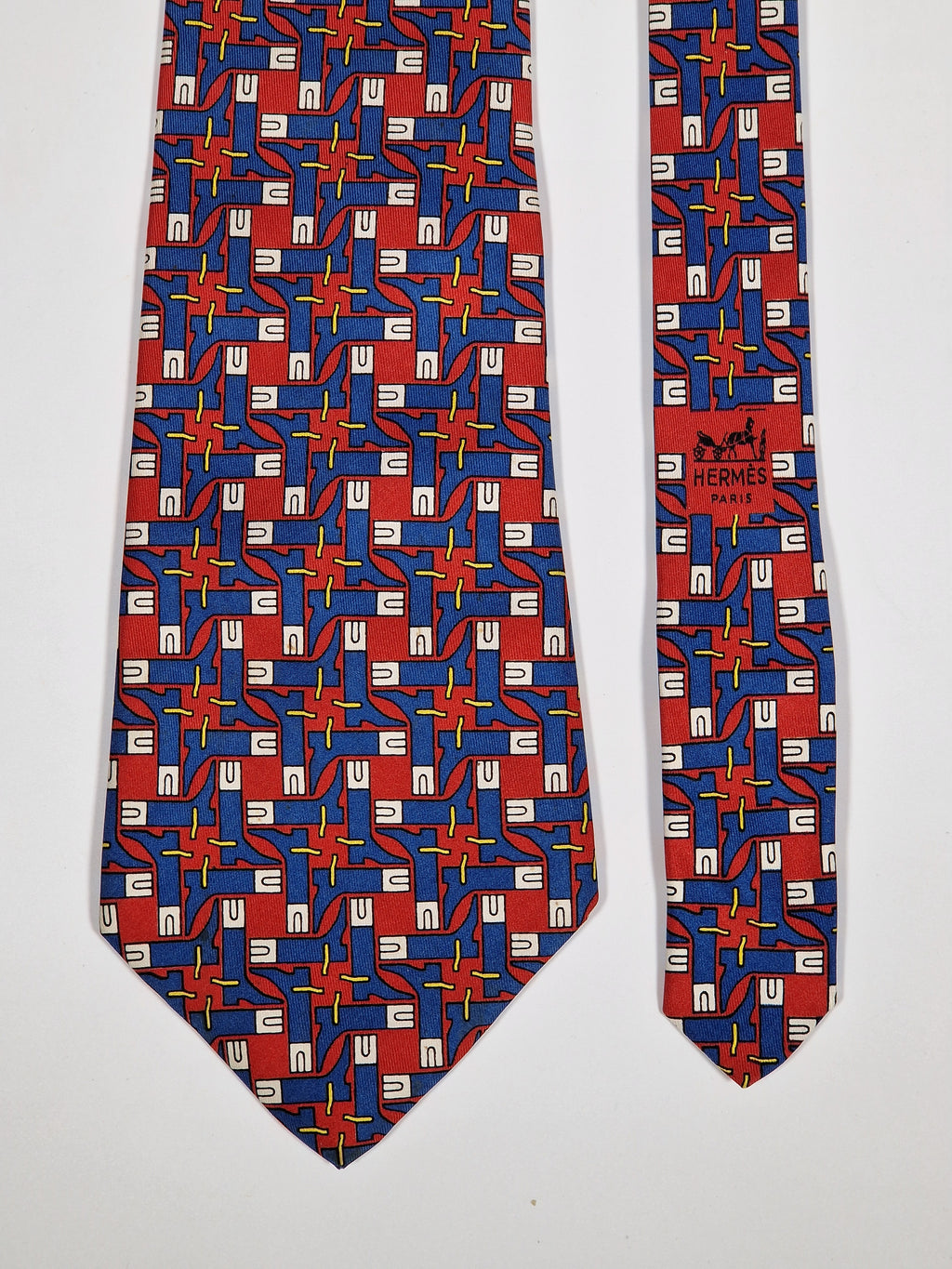 000454 Hermès silk tie red whimsical boots 454 HA