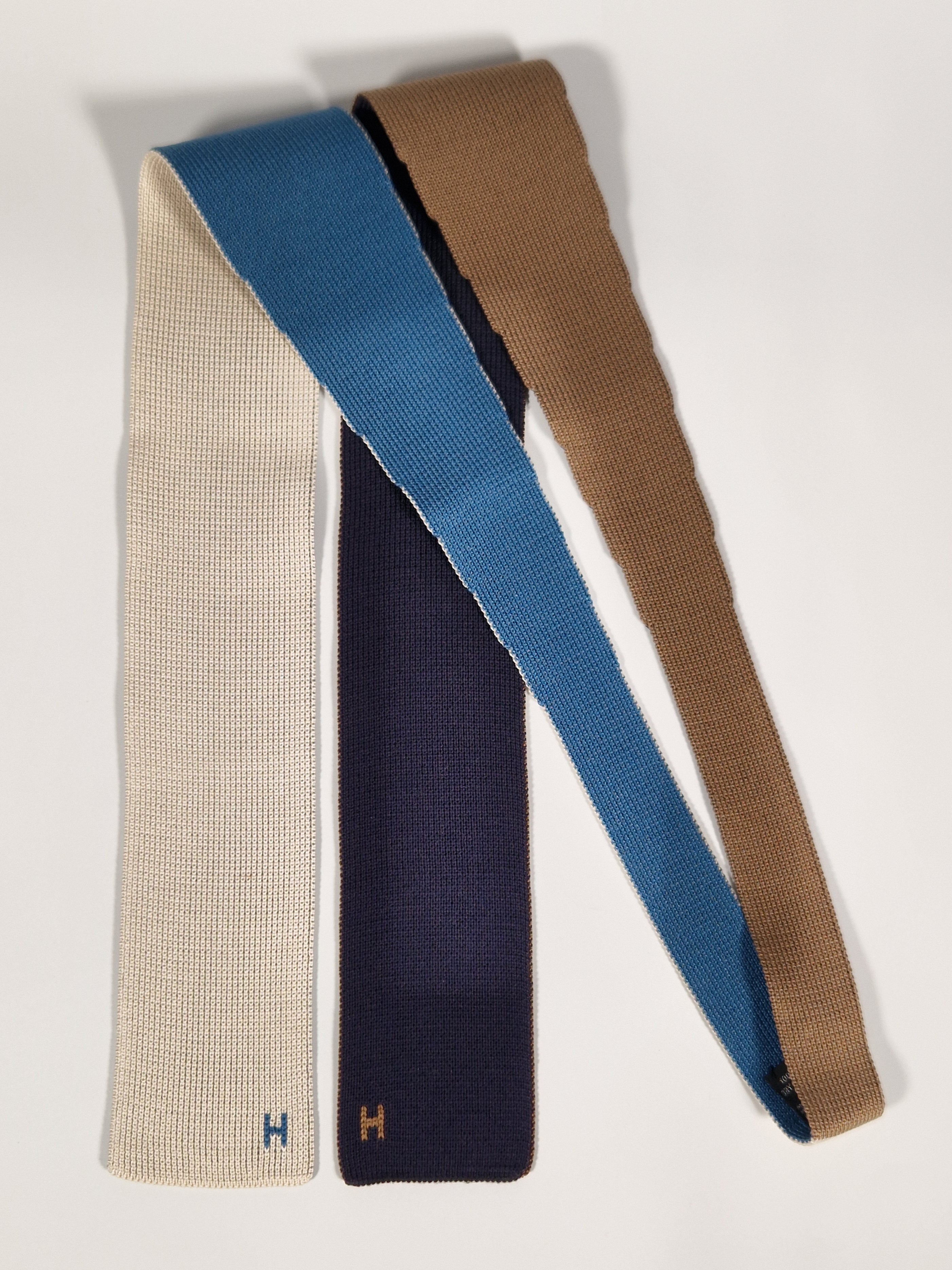 Hermés 4 way knit tie
