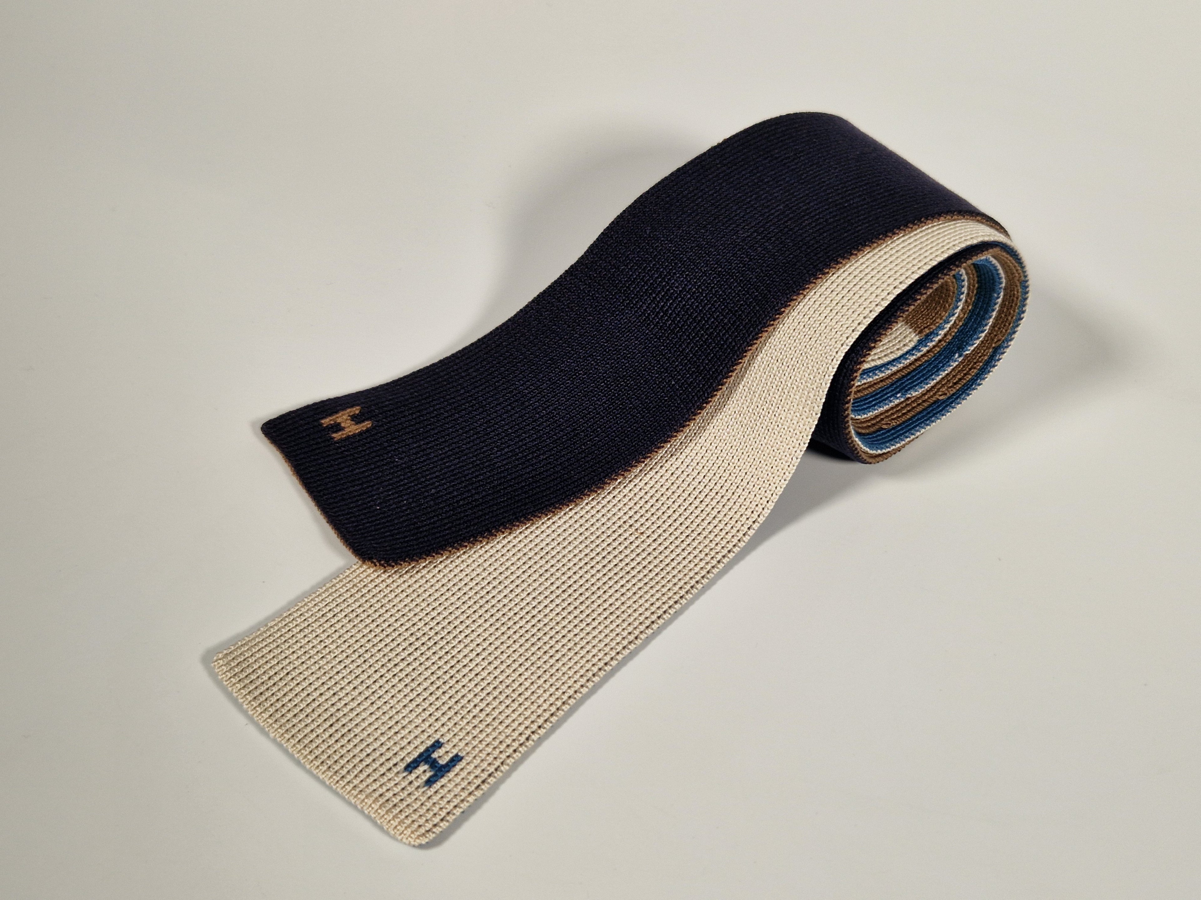 Hermés 4 way knit tie