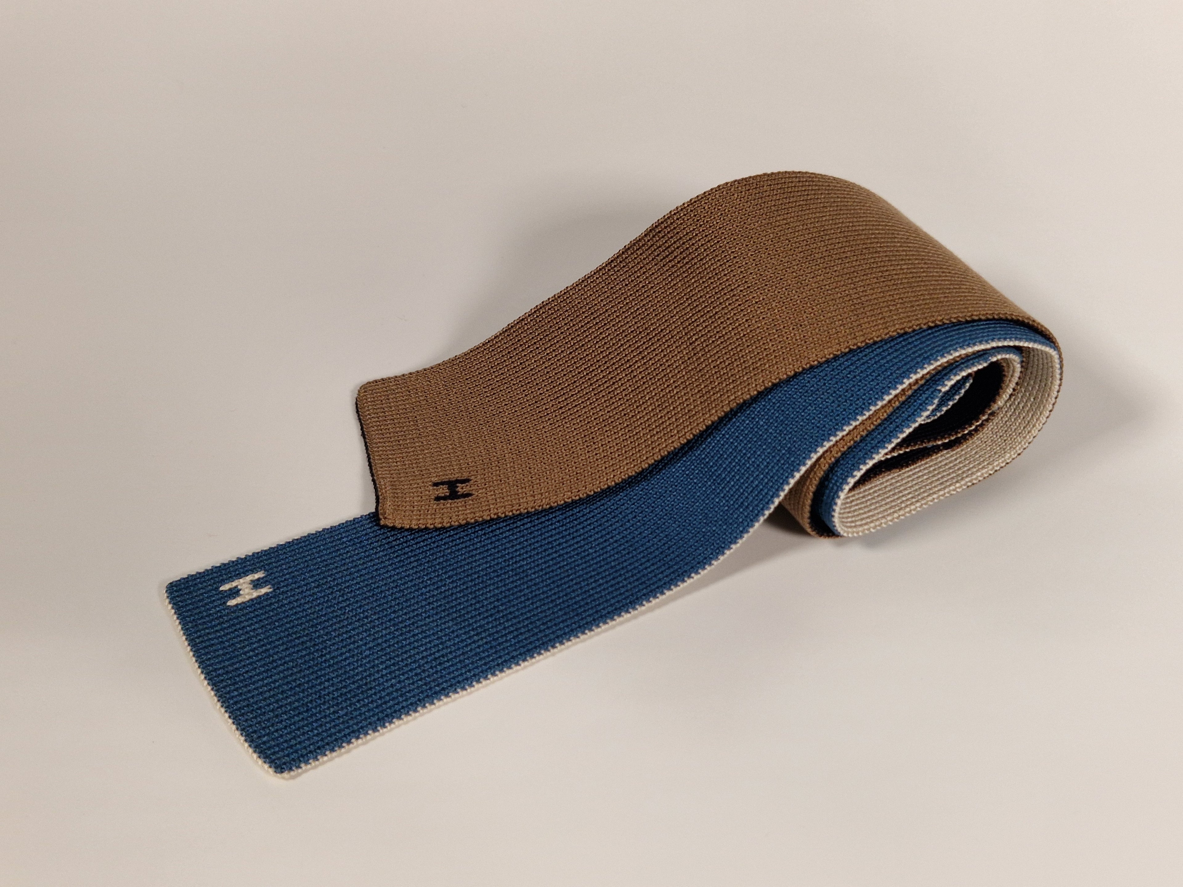 Hermés 4 way knit tie
